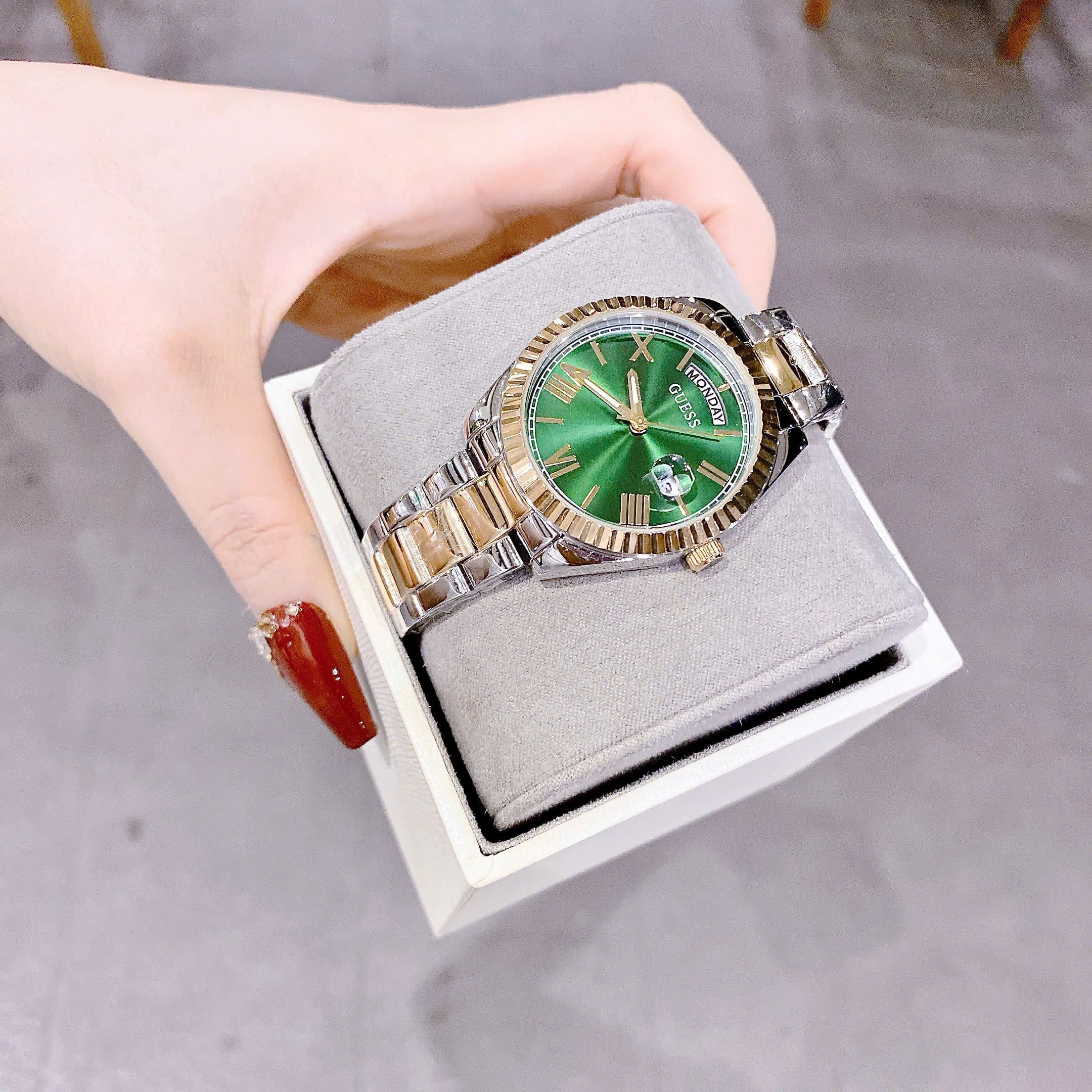 Đồng Hồ Guess Connoisseur |Nữ Giới |Mặt Xanh Lá |Dây Kim Loại Demi Vàng Gold |Máy Pin (Quartz) |Size 36mm |donghogiatot.vn