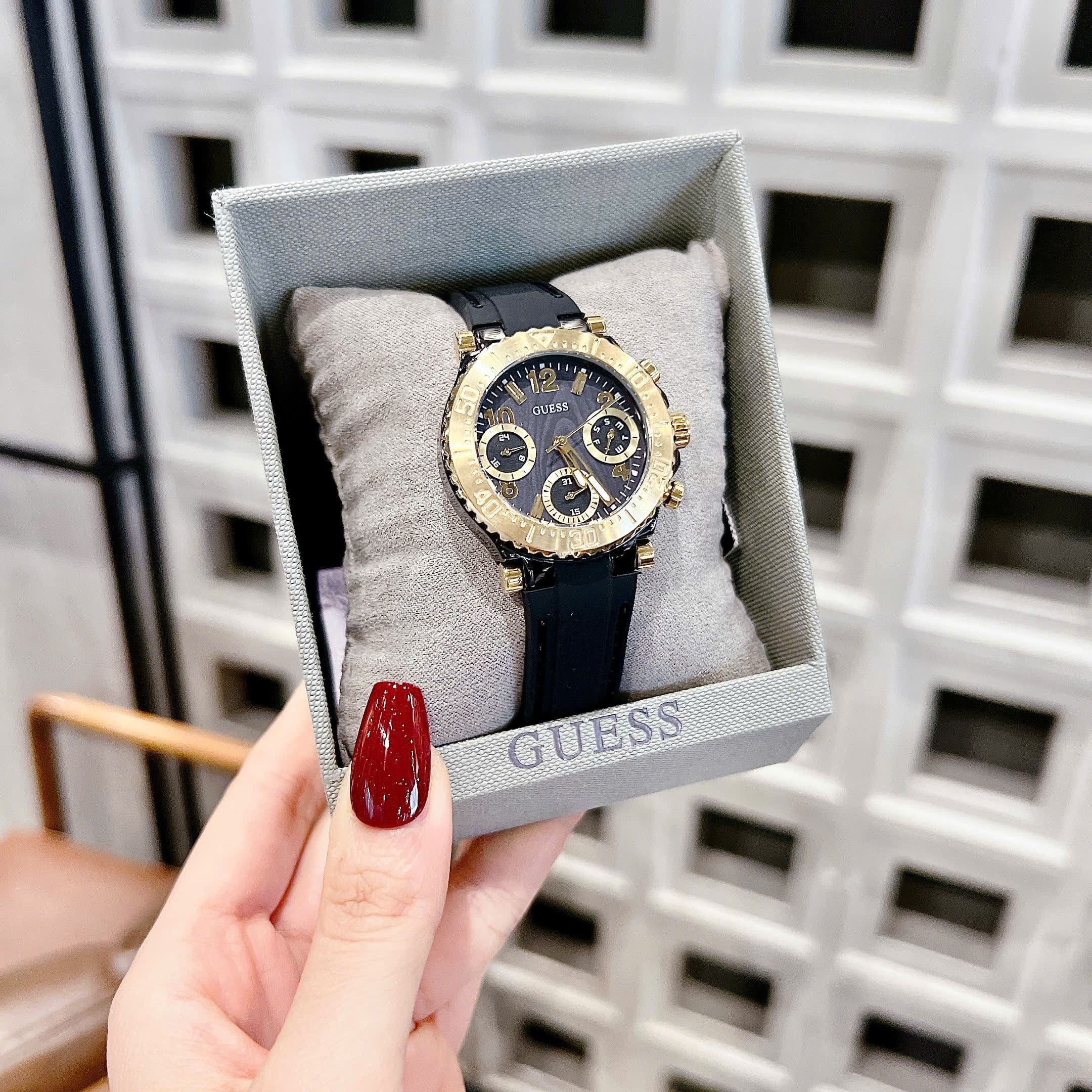 Đồng Hồ Guess Cosmic |Nữ Giới |Mặt Vàng Gold |Dây Cao Su Màu Đen |Máy Pin (Quartz) |Size 36mm |donghogiatot.vn