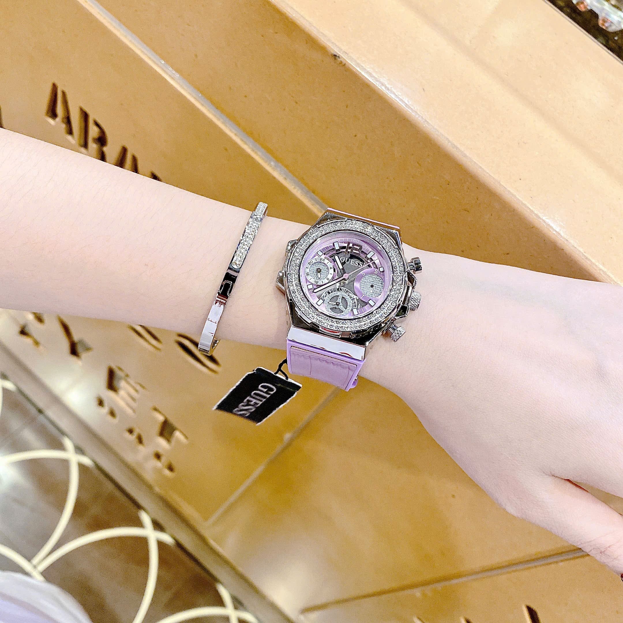 Đồng Hồ Guess Fusion |Nữ Giới |Đính Đá |Dây Cao Su Hồng |Máy Pin (Quartz) |Size 36mm |donghogiatot.vn