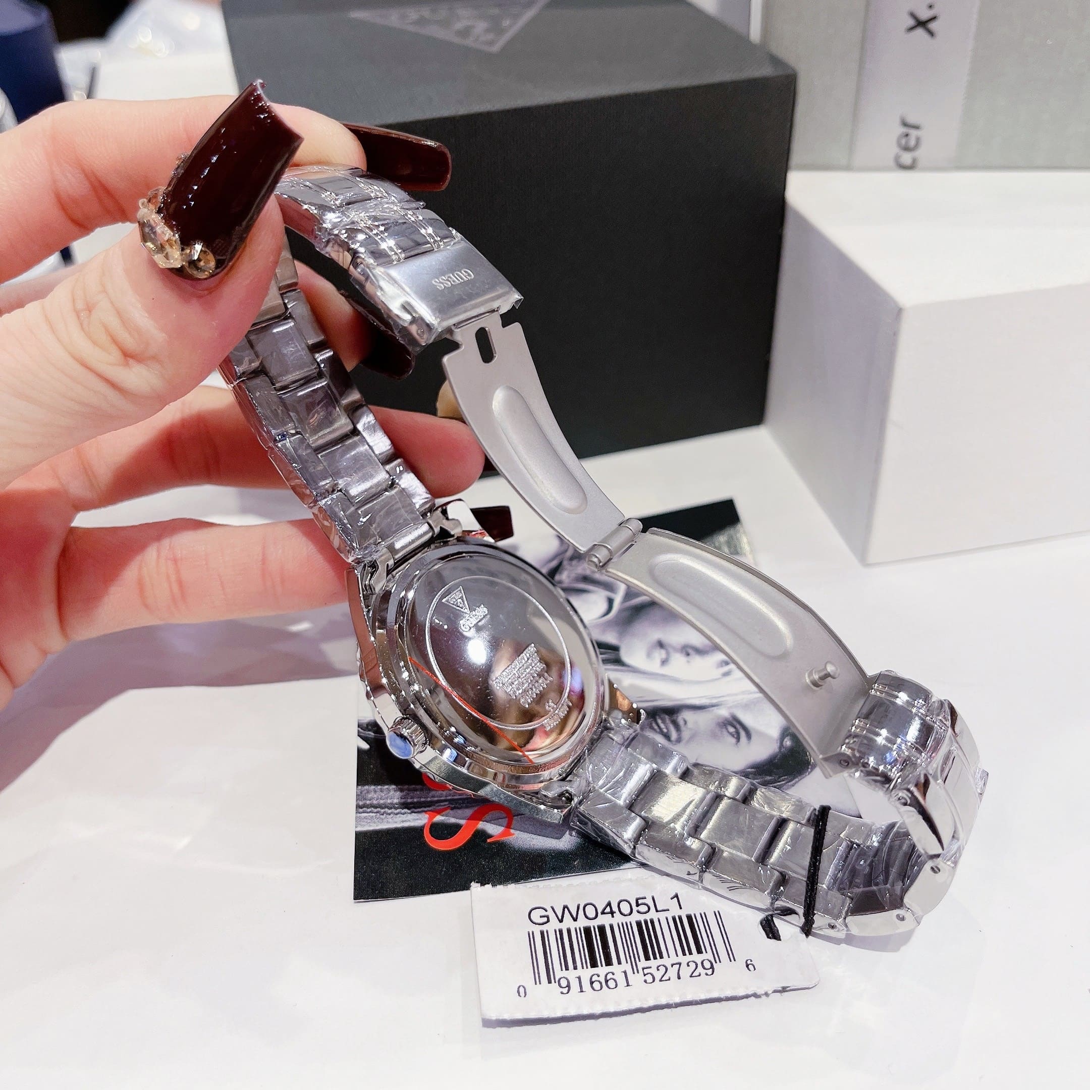 Đồng Hồ Guess Glitter |Nữ Giới |Mặt Xanh |Dây Kim Loại Trắng Silver |Máy Pin (Quartz) |Size 38mm |donghogiatot.vn