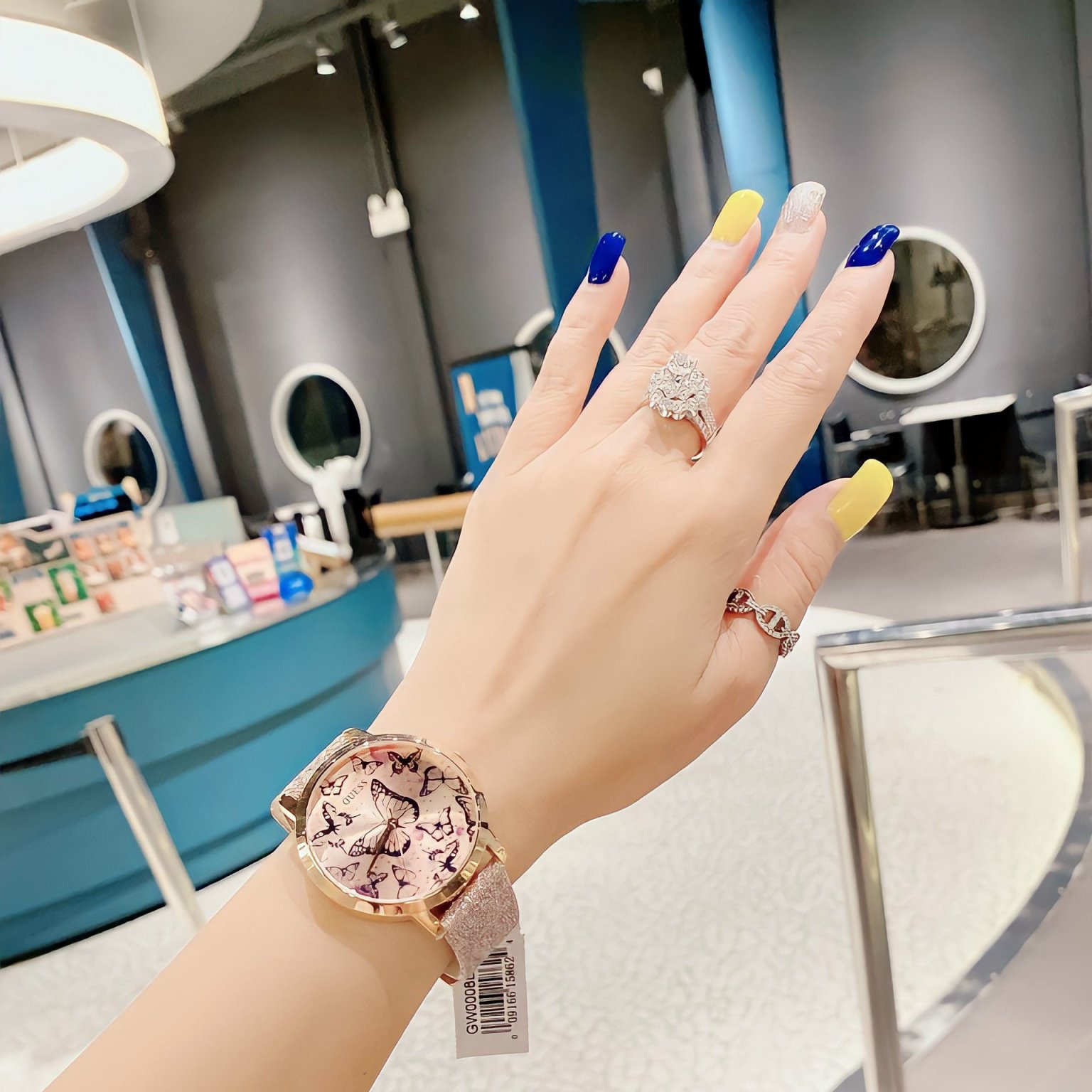 Đồng Hồ Guess Hình Bướm |Nữ Giới |Rose Gold |Dây Da Kim Tuyến Hồng |Máy Pin (Quartz) |Size 37mm |donghogiatot.vn