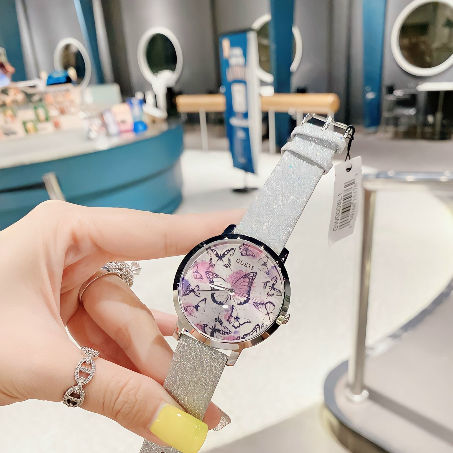 Đồng Hồ Guess Hình Bướm |Nữ Giới |Silver |Dây Da Kim Tuyến Bạc |Máy Pin (Quartz) |Size 37mm |donghogiatot.vn