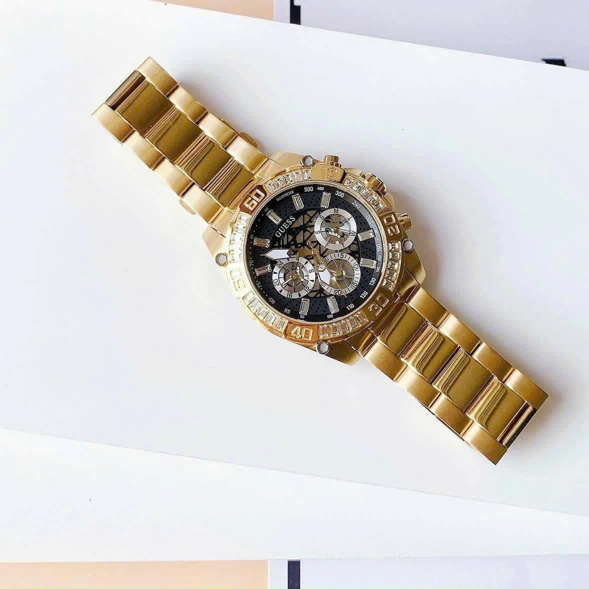 Đồng Hồ Guess Intrepid |Nam Giới |Đính Pha Lê Vuông |Dây Kim Loại Vàng Gold |Máy Pin (Quartz) |Size 46mm |donghogiatot.vn