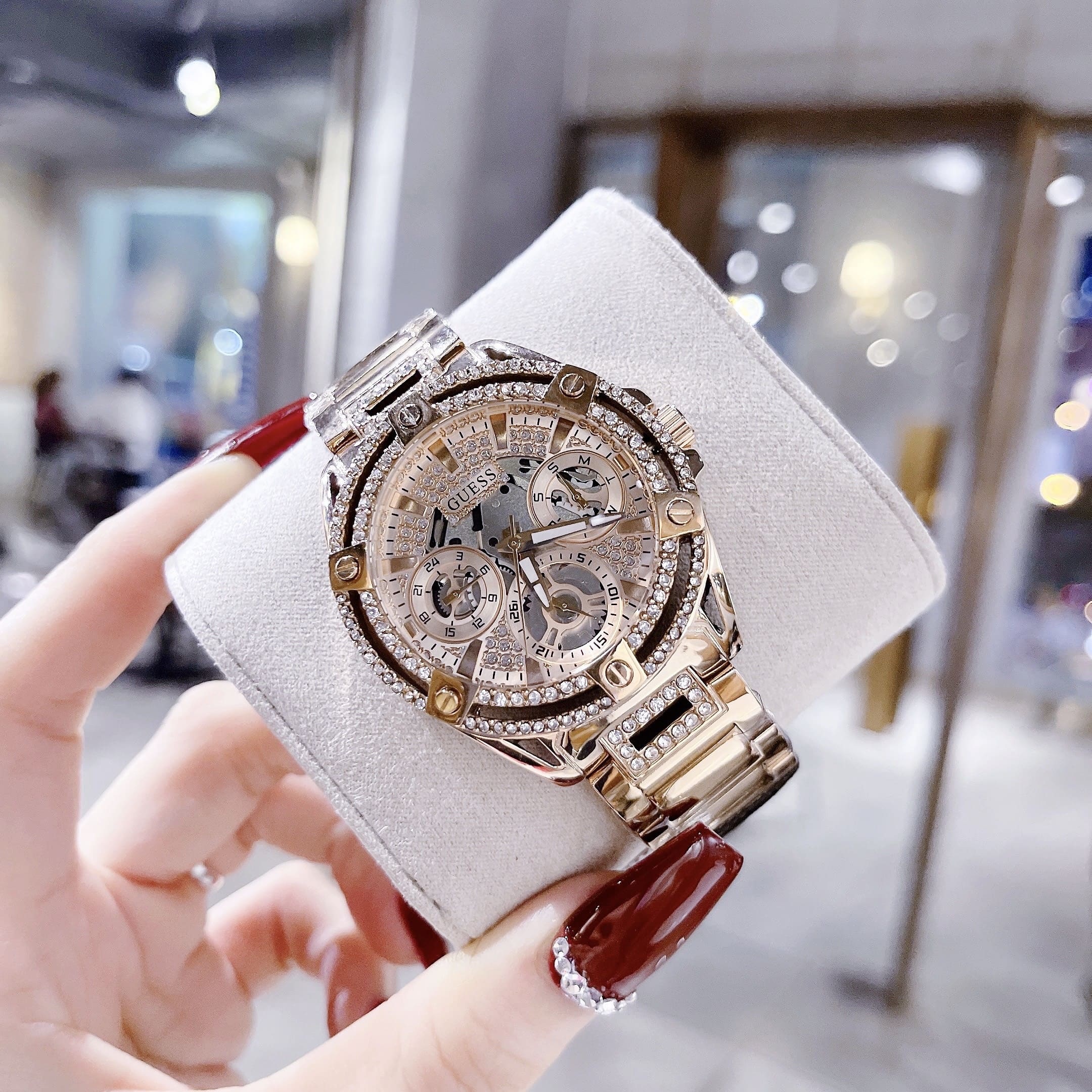 Đồng Hồ Guess Iridescent |Nữ Giới |Đính Đá |Dây Kim Loại Rose Gold |Máy Pin (Quartz) |Size 40mm |donghogiatot.vn