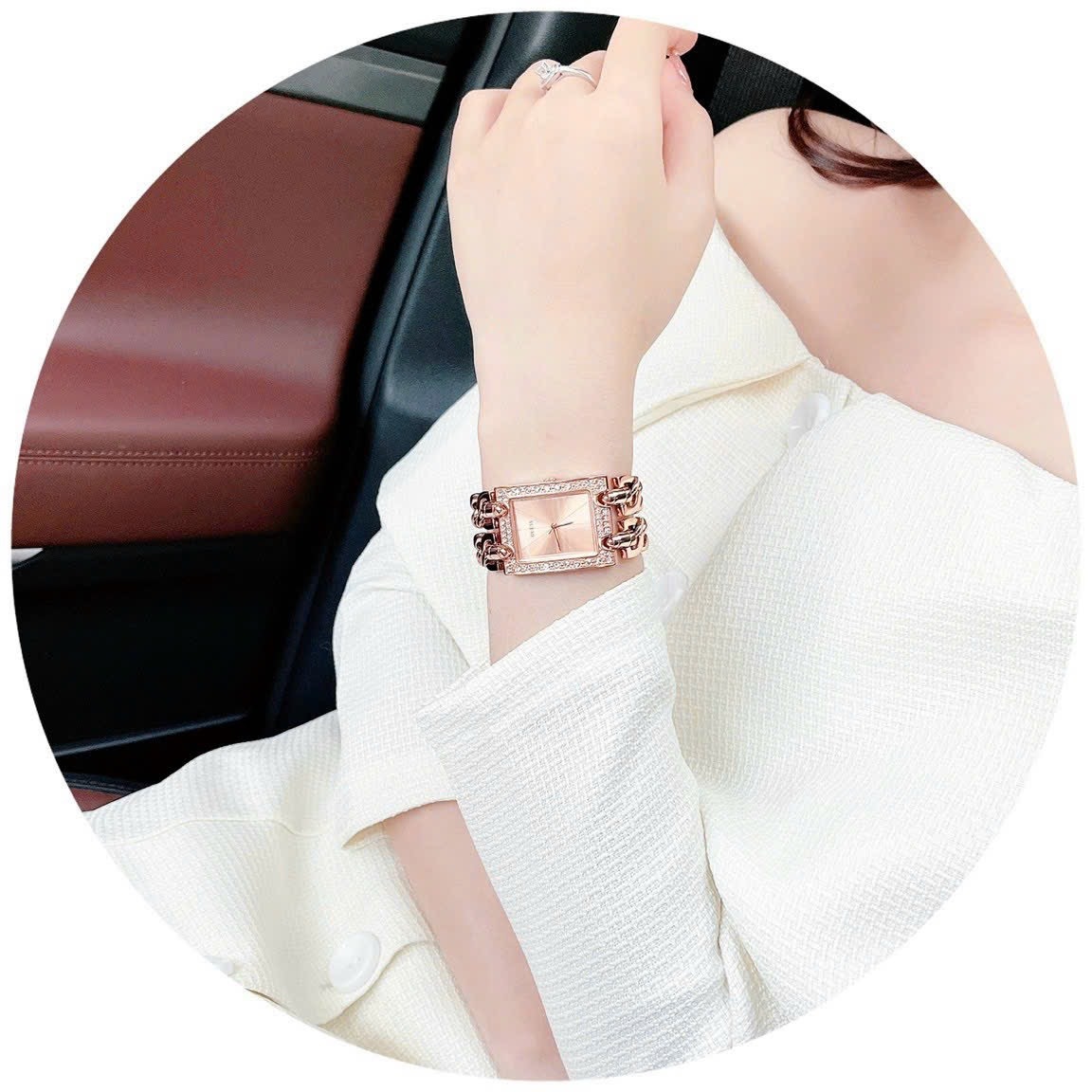 Đồng Hồ Guess Mặt Chữ Nhật |Nữ Giới |Rose Gold |Lắc Tay |Máy Pin (Quartz) |Size 28x35mm |donghogiatot.vn