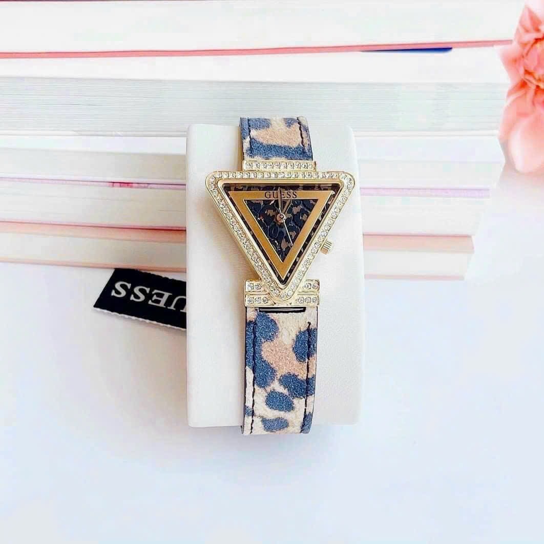 Đồng Hồ Guess Mặt Tam Giác |Nữ Giới |Đính Đá |Dây Da Beo |Máy Pin (Quartz) |Size 34mm |donghogiatot.vn