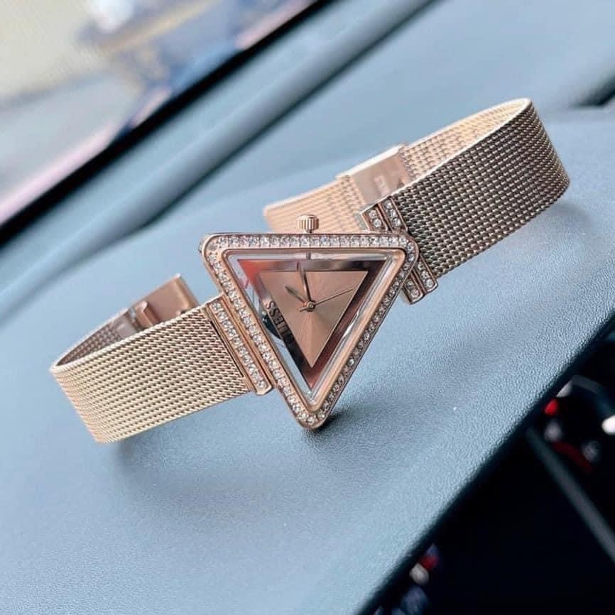 Đồng Hồ Guess Mặt Tam Giác |Nữ Giới |Đính Đá |Dây Lưới Rose Gold |Máy Pin (Quartz) |Size 34mm |donghogiatot.vn