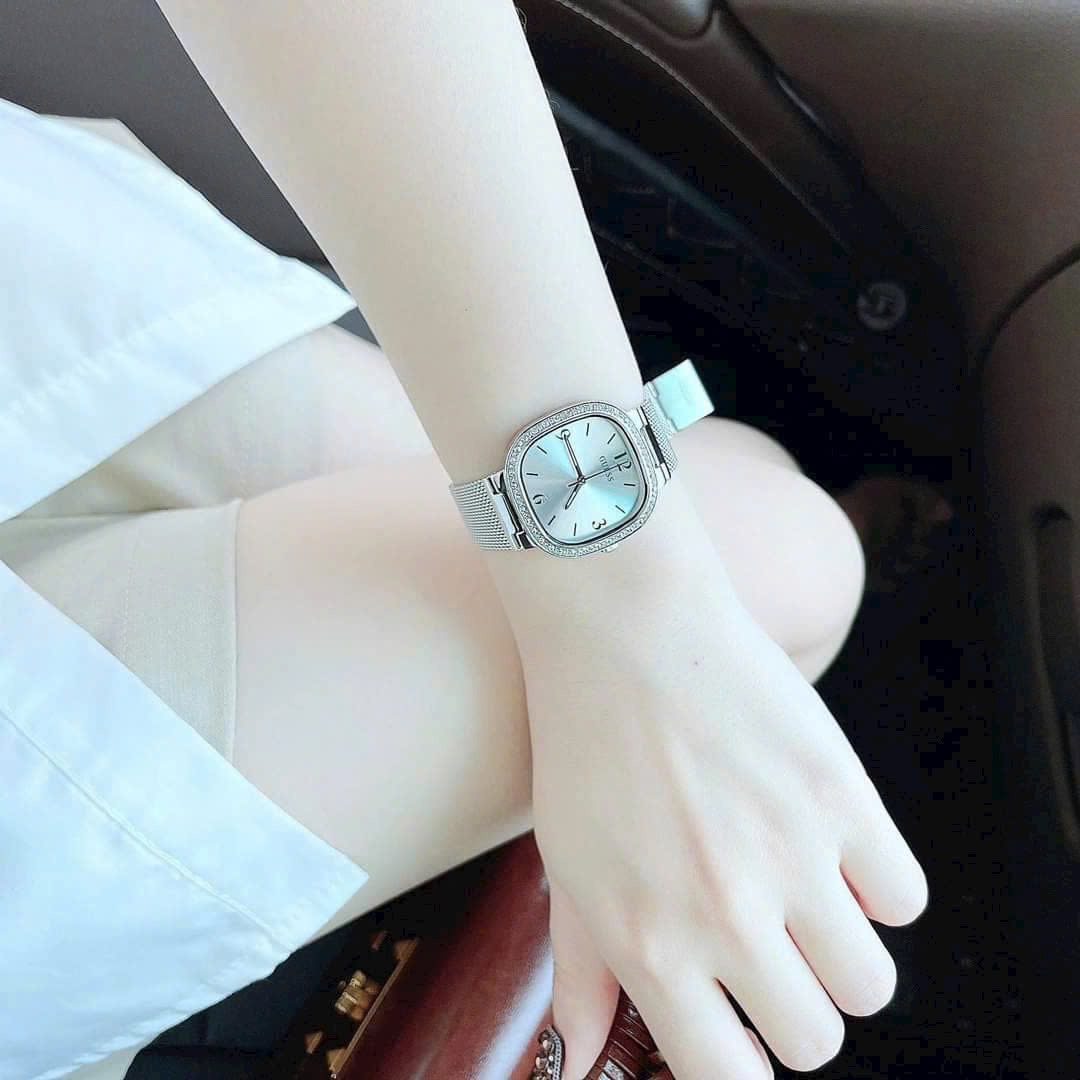 Đồng Hồ Guess Mặt Vuông Trắng |Nữ Giới |Dây Mesh Lưới Silver |Máy Pin (Quartz) |Size 32mm |donghogiatot.vn