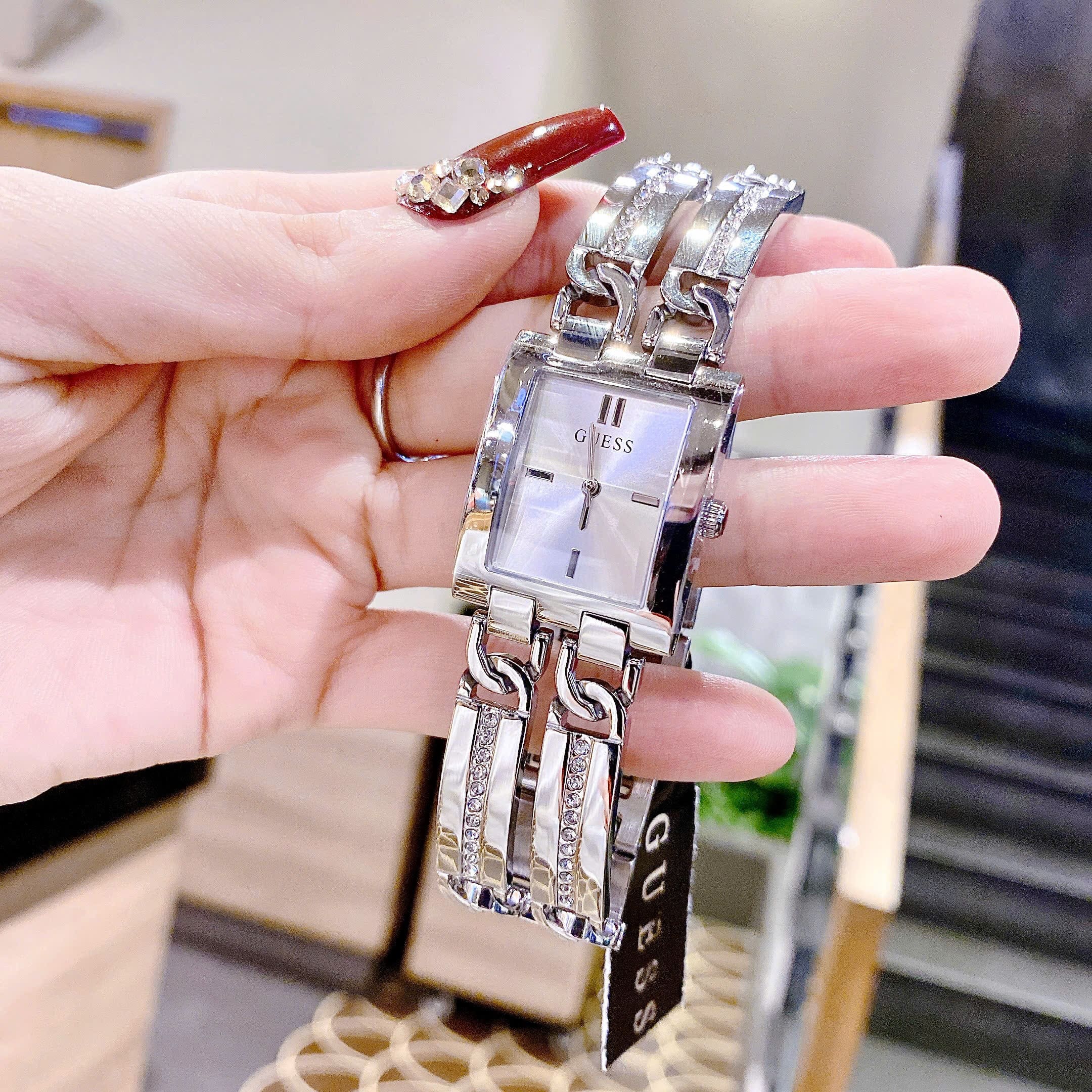 Đồng Hồ Guess Mod ID |Nữ Giới |6 Kim |Mặt Chữ Nhật |Dây Xích Silver |Máy Pin (Quartz) |Size 24mm |donghogiatot.vn