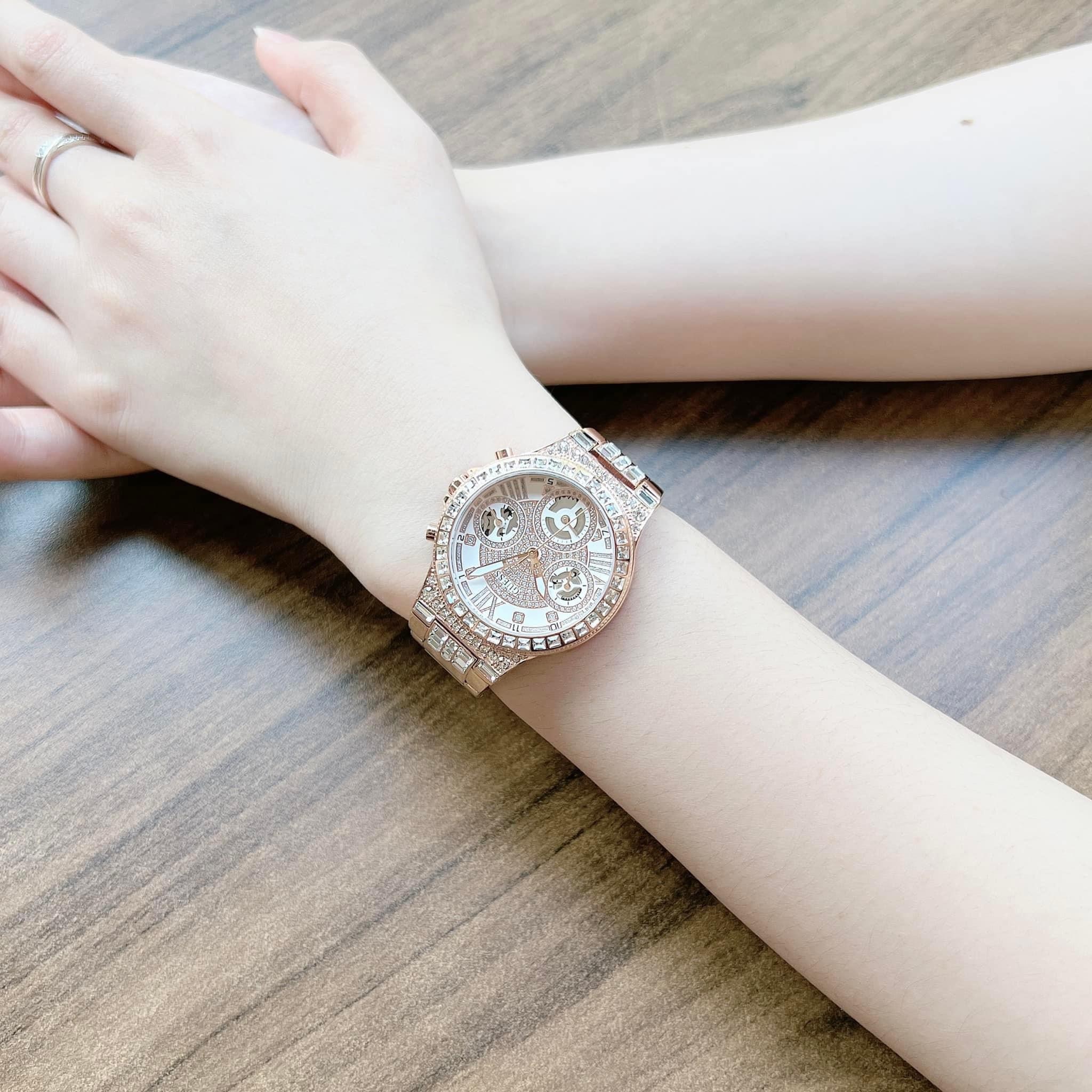 Đồng Hồ Guess Moonlighte |Nữ Giới |Đính Đá |Dây Kim Loại Rose Gold |Máy Pin (Quartz) |Size 36mm |donghogiatot.vn
