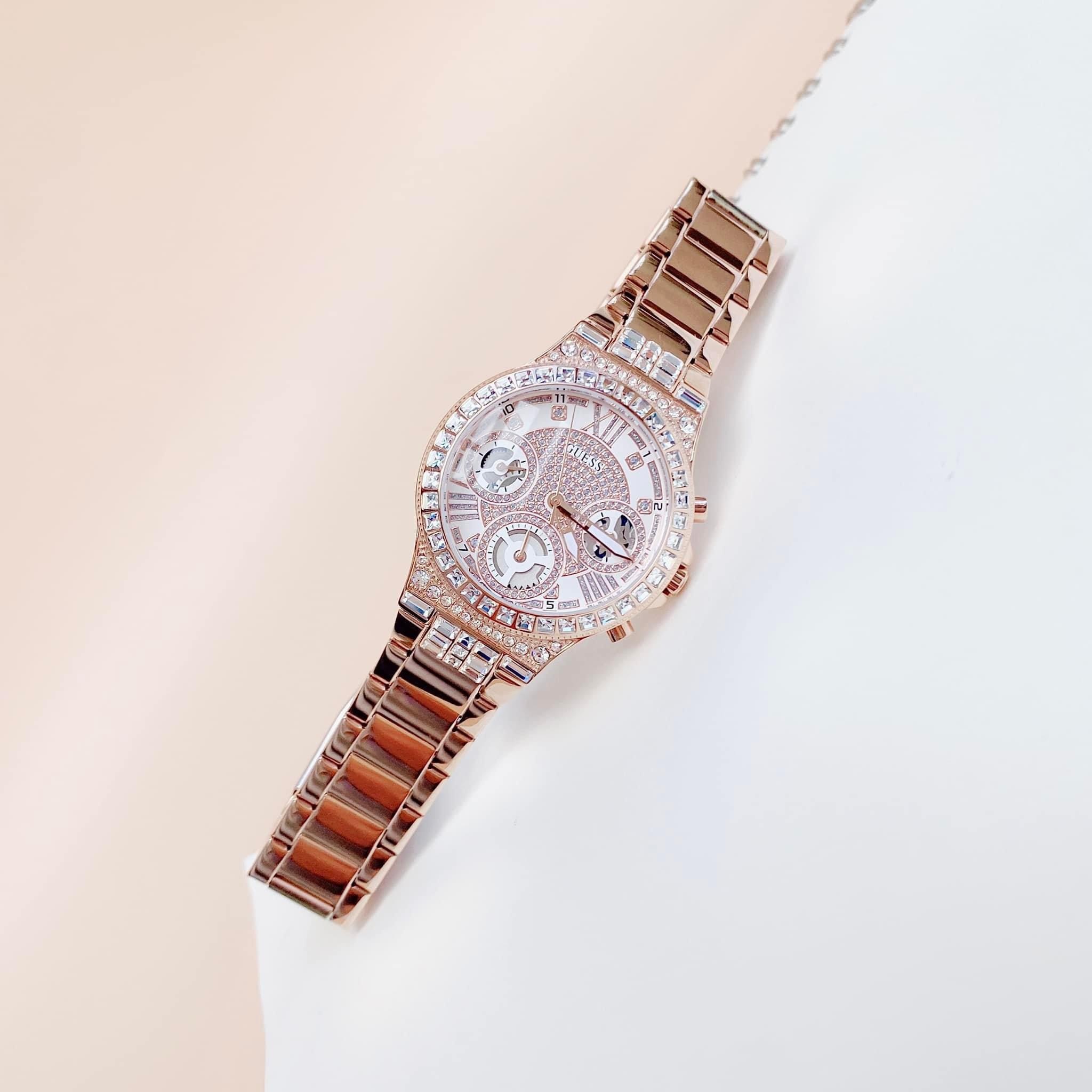 Đồng Hồ Guess Moonlighte |Nữ Giới |Đính Đá |Dây Kim Loại Rose Gold |Máy Pin (Quartz) |Size 36mm |donghogiatot.vn