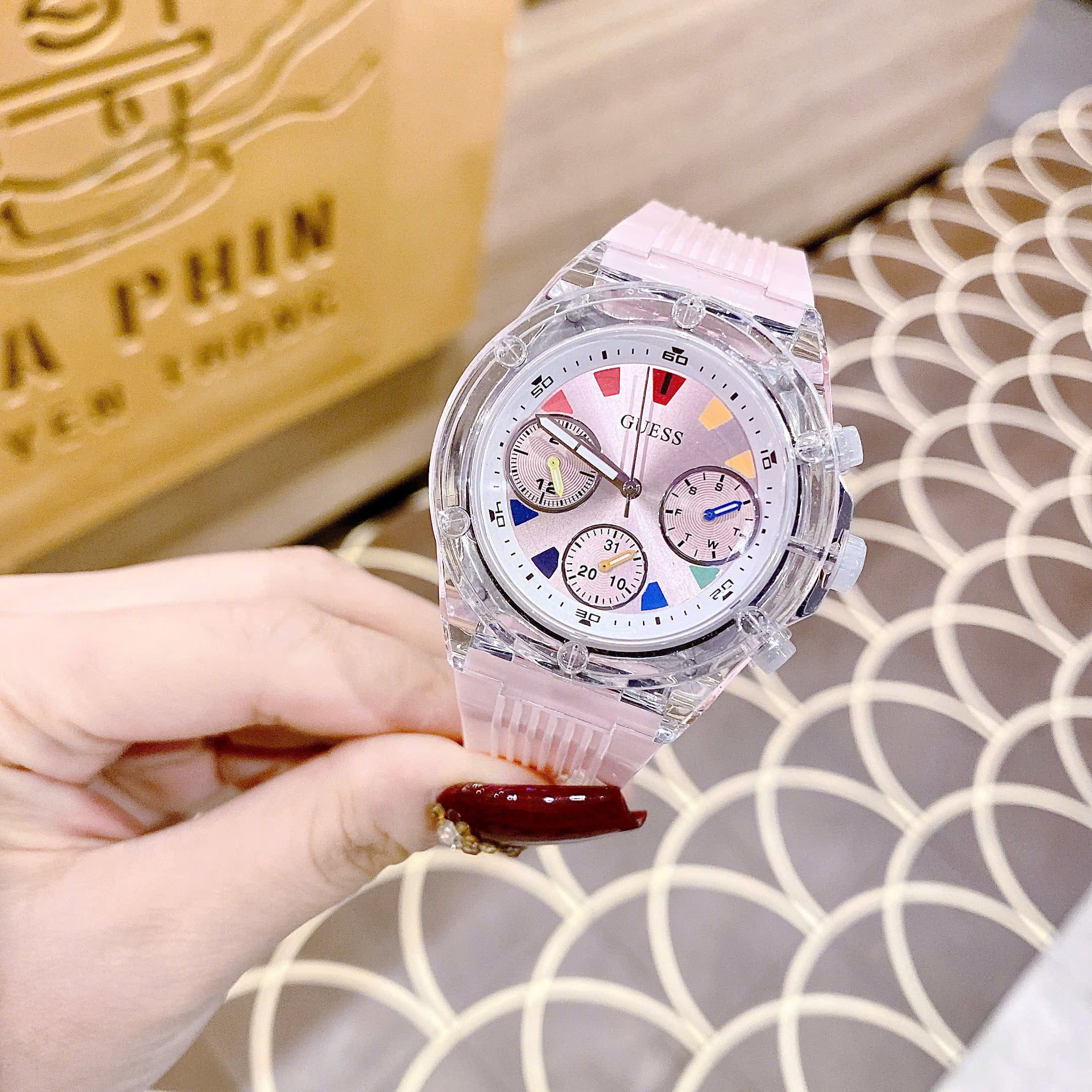 Đồng Hồ Guess Multifunction |Nữ Giới |6 Kim |Dây Cao Su Màu Hồng |Máy Pin (Quartz) |Size 39mm |donghogiatot.vn