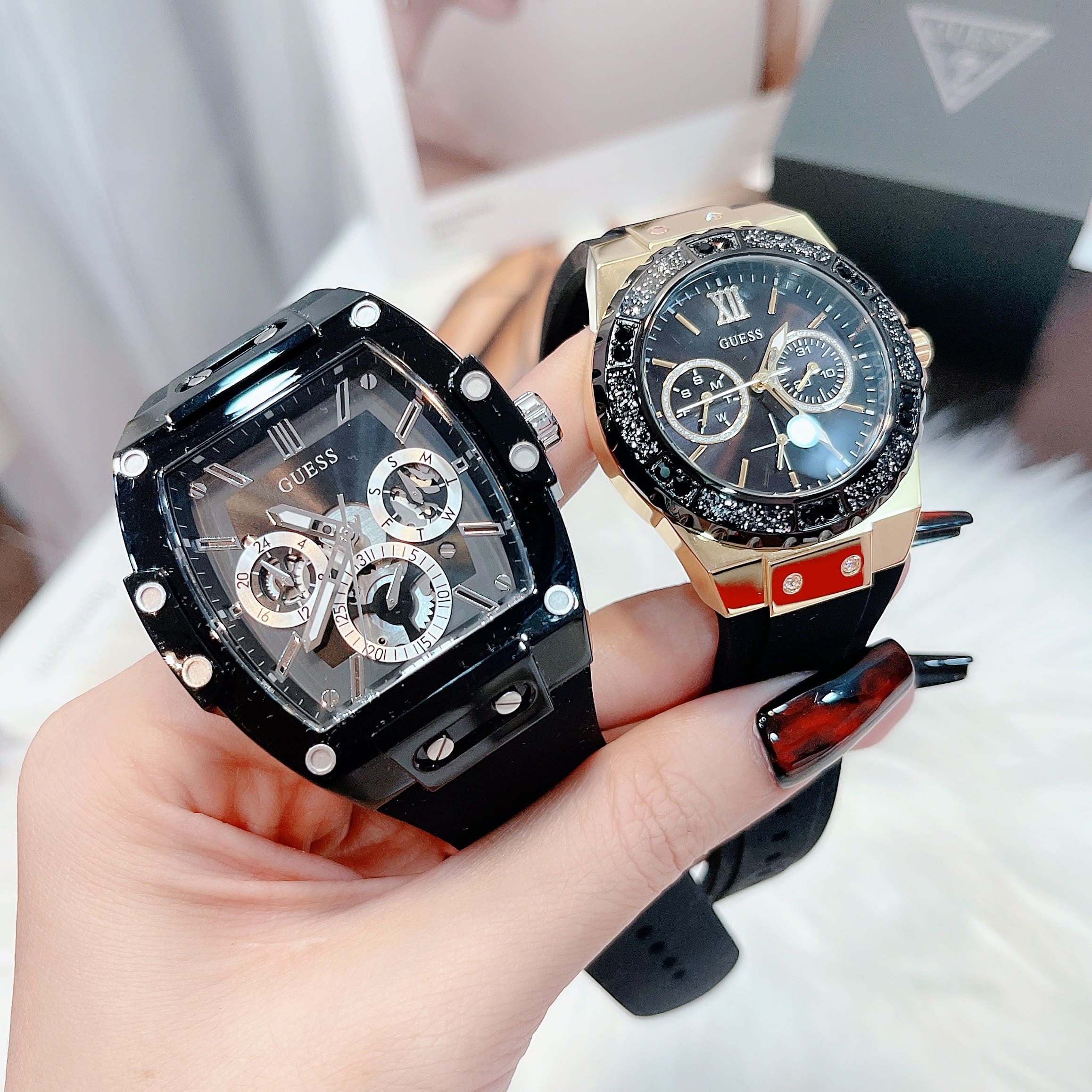 Đồng Hồ Guess Phoenix |Cặp Đôi |Chronograph |Mặt Đen |Dây Sillicone Đen |Size 43x36mm |donghogiatot.vn