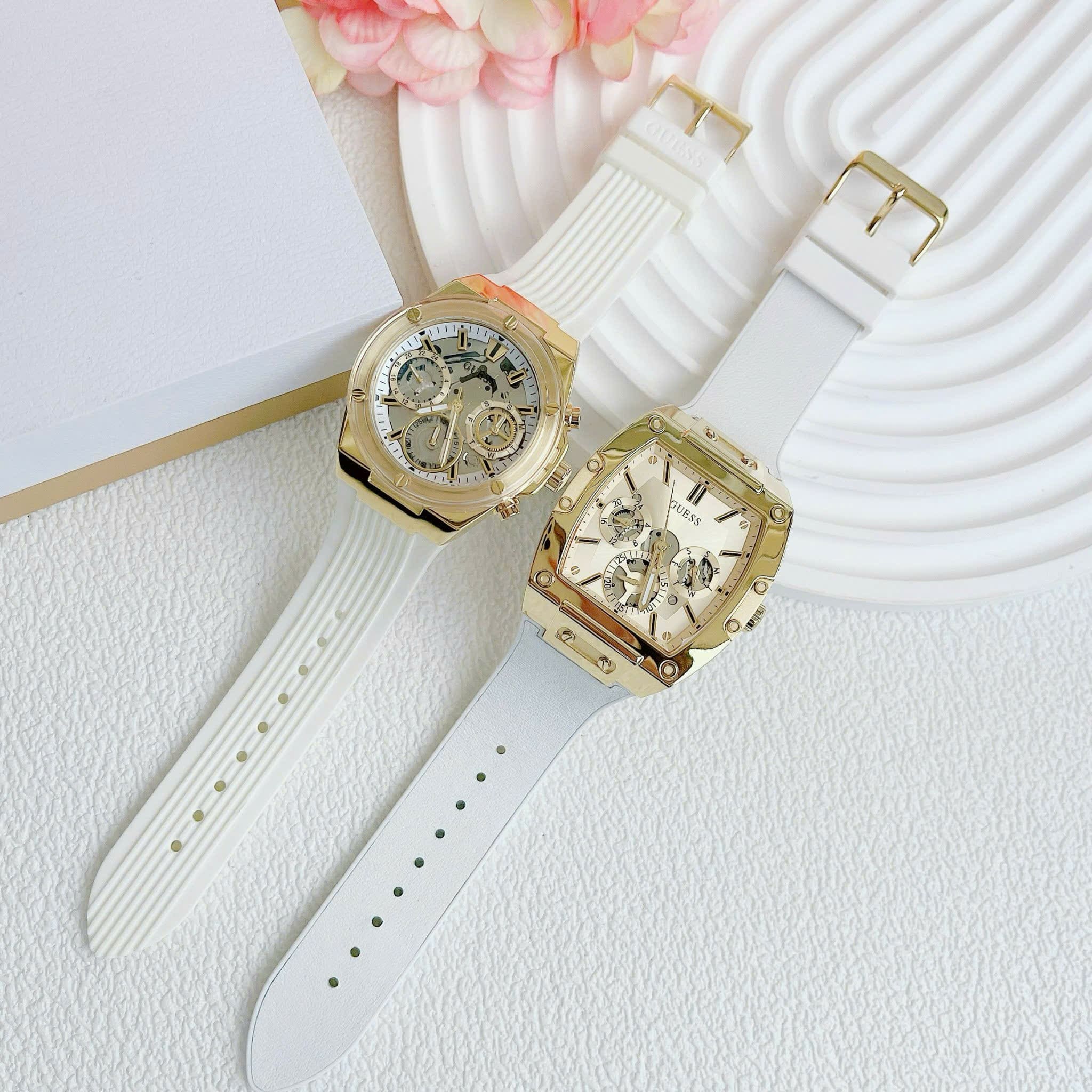 Đồng Hồ Guess Phoenix |Cặp Đôi |Chronograph |Vàng Gold |Dây Cao Su Trắng |Size 43x39mm |donghogiatot.vn