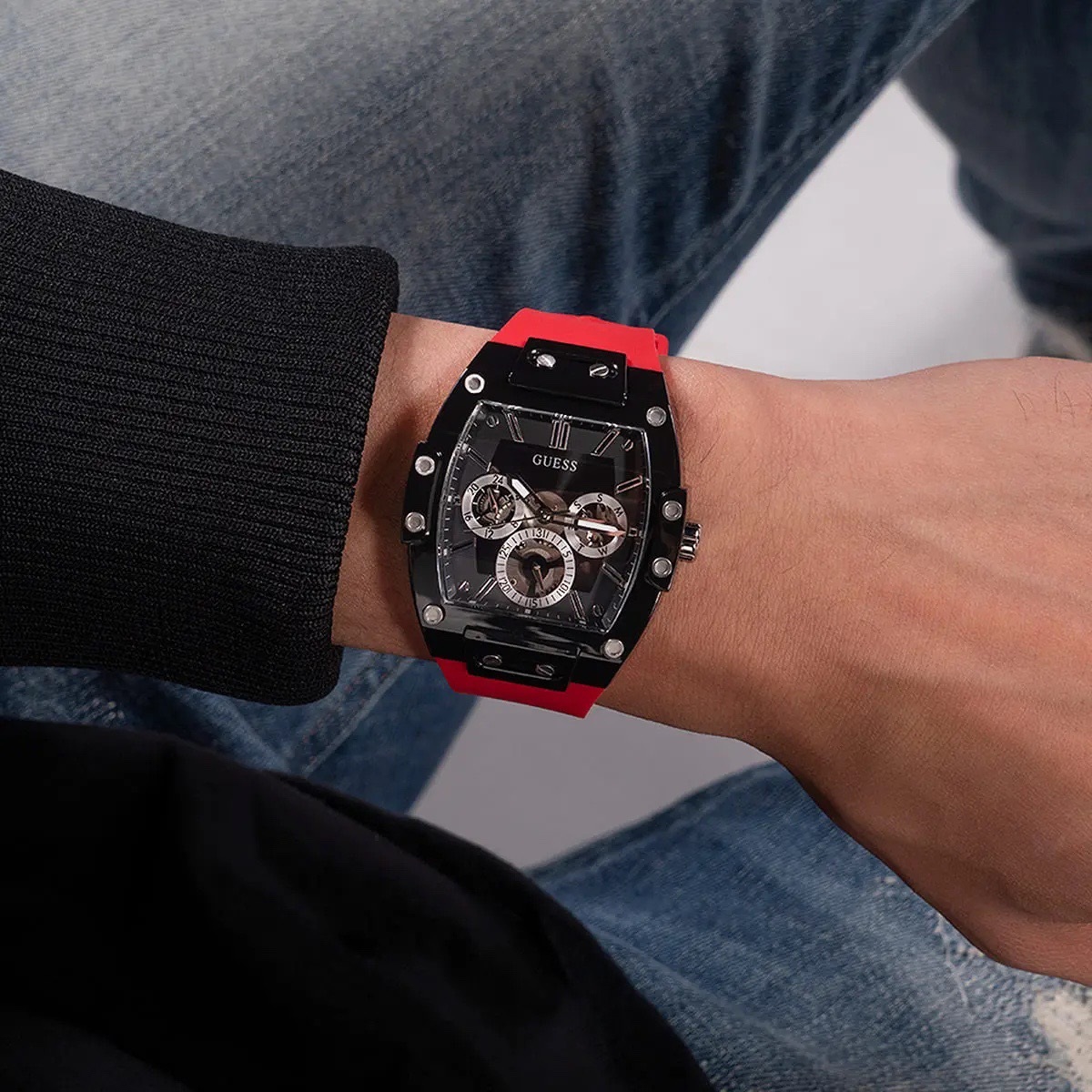 Đồng Hồ Guess Phoenix |Nam Giới |Chronograph |Dây Cao Su Đỏ |Máy Pin (Quartz) |Size 43x51mm |donghogiatot.vn