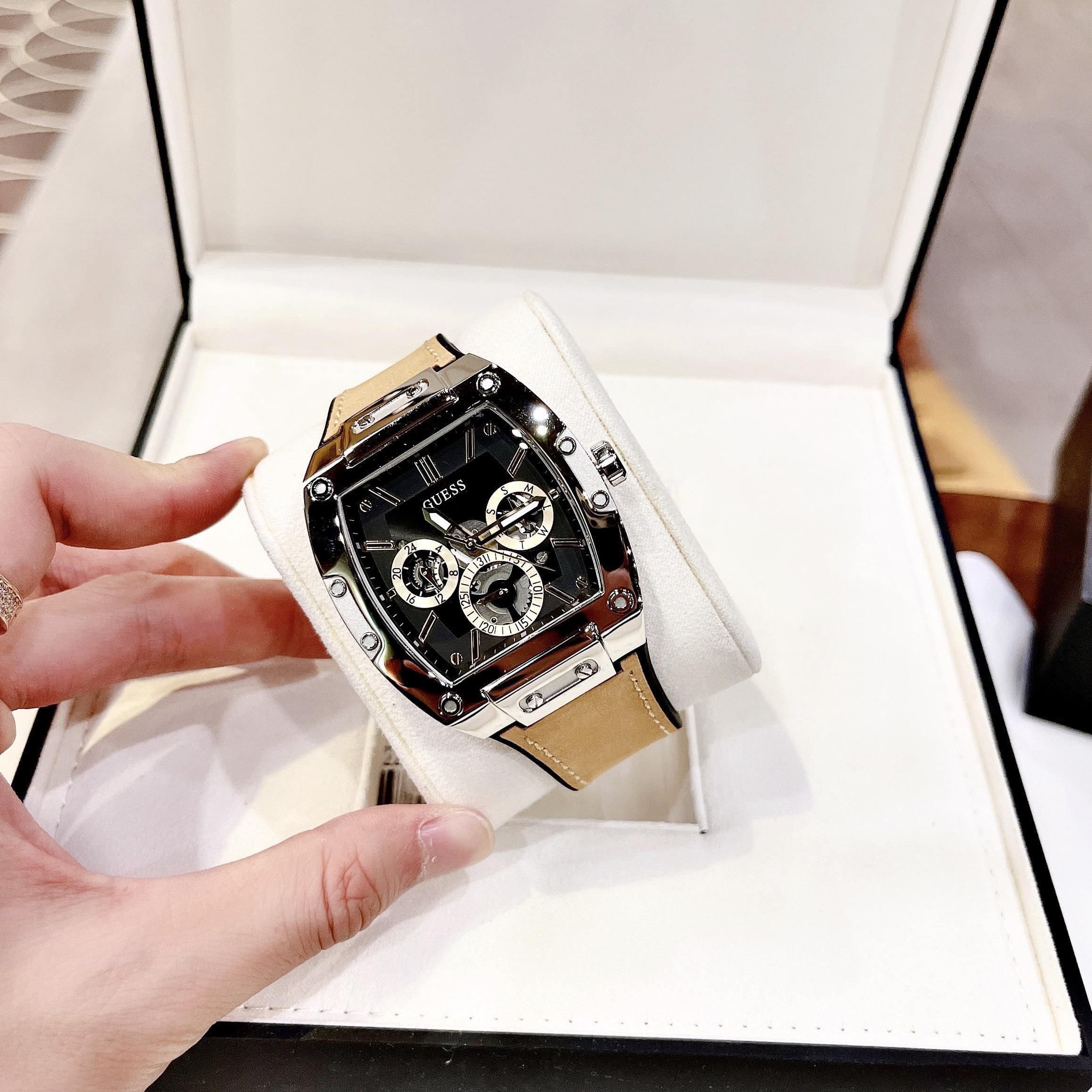 Đồng Hồ Guess Phoenix |Nam Giới |Chronograph |Dây Cao Su Nâu |Máy Pin (Quartz) |Size 43x51mm |donghogiatot.vn