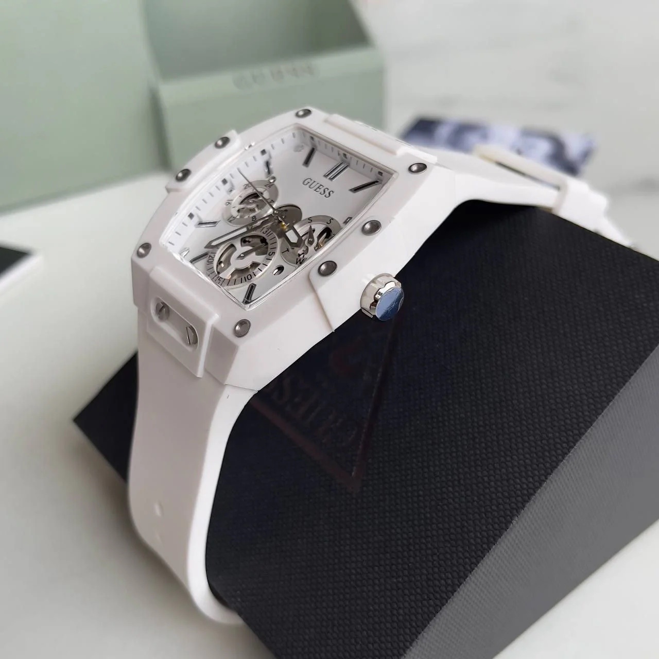 Đồng Hồ Guess Phoenix |Nam Giới |Chronograph |Dây Cao Su Trắng |Máy Pin (Quartz) |Size 43x51mm |donghogiatot.vn