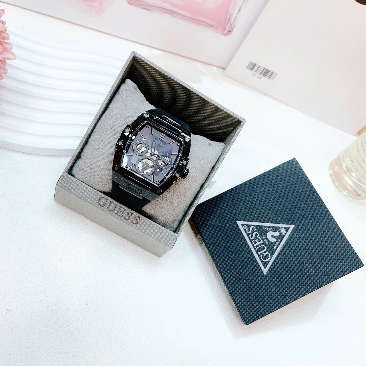 Đồng Hồ Guess Phoenix |Nam Giới |Chronograph |Dây Cao Su Xám |Máy Pin (Quartz) |Size 43x51mm |donghogiatot.vn