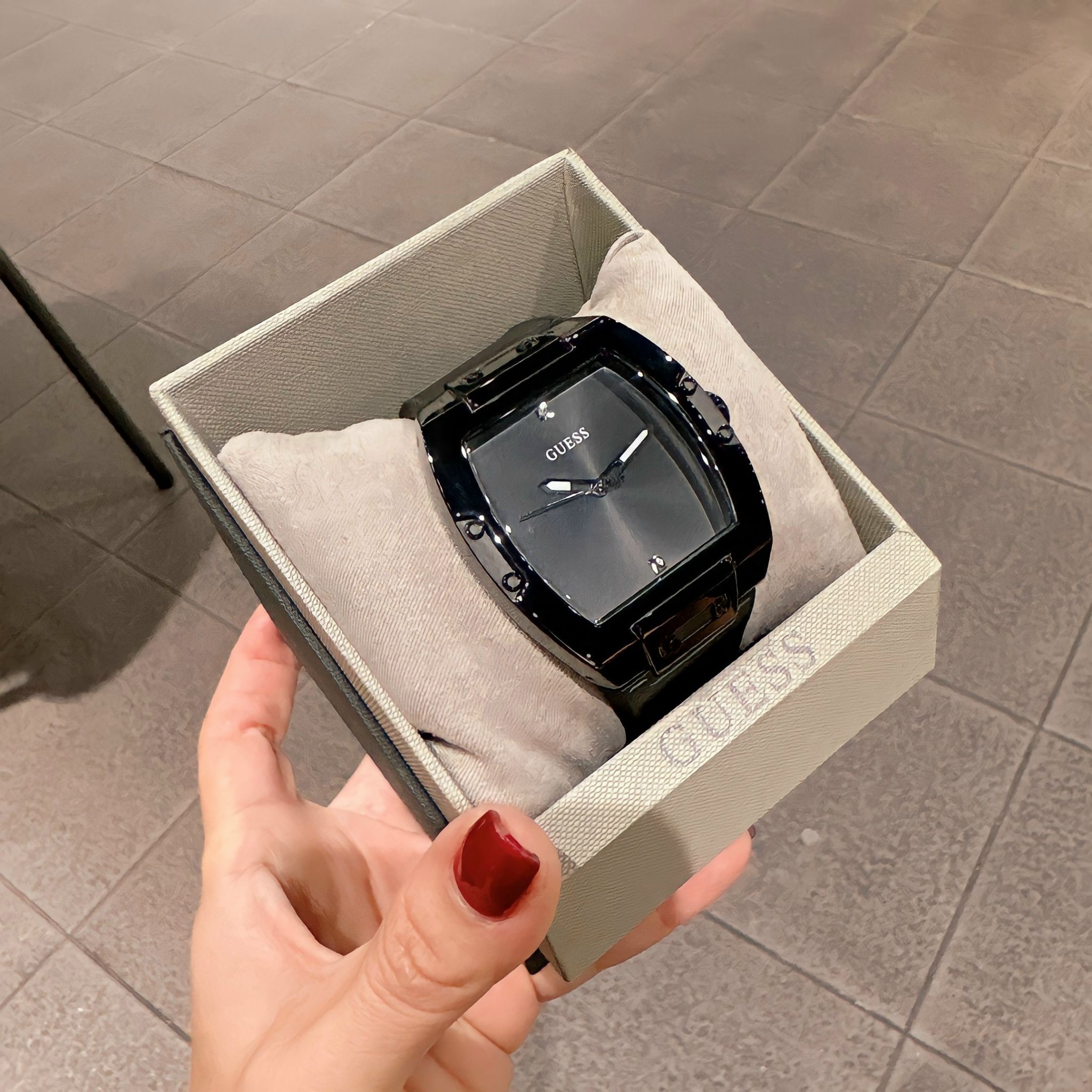 Đồng Hồ Guess Phoenix |Nam Giới |Mặt Chữ Nhật |Dây Cao Su Đen |Máy Pin (Quartz) |Size 43x51mm |donghogiatot.vn