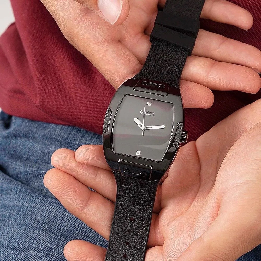 Đồng Hồ Guess Phoenix |Nam Giới |Mặt Chữ Nhật |Dây Cao Su Đen |Máy Pin (Quartz) |Size 43x51mm |donghogiatot.vn