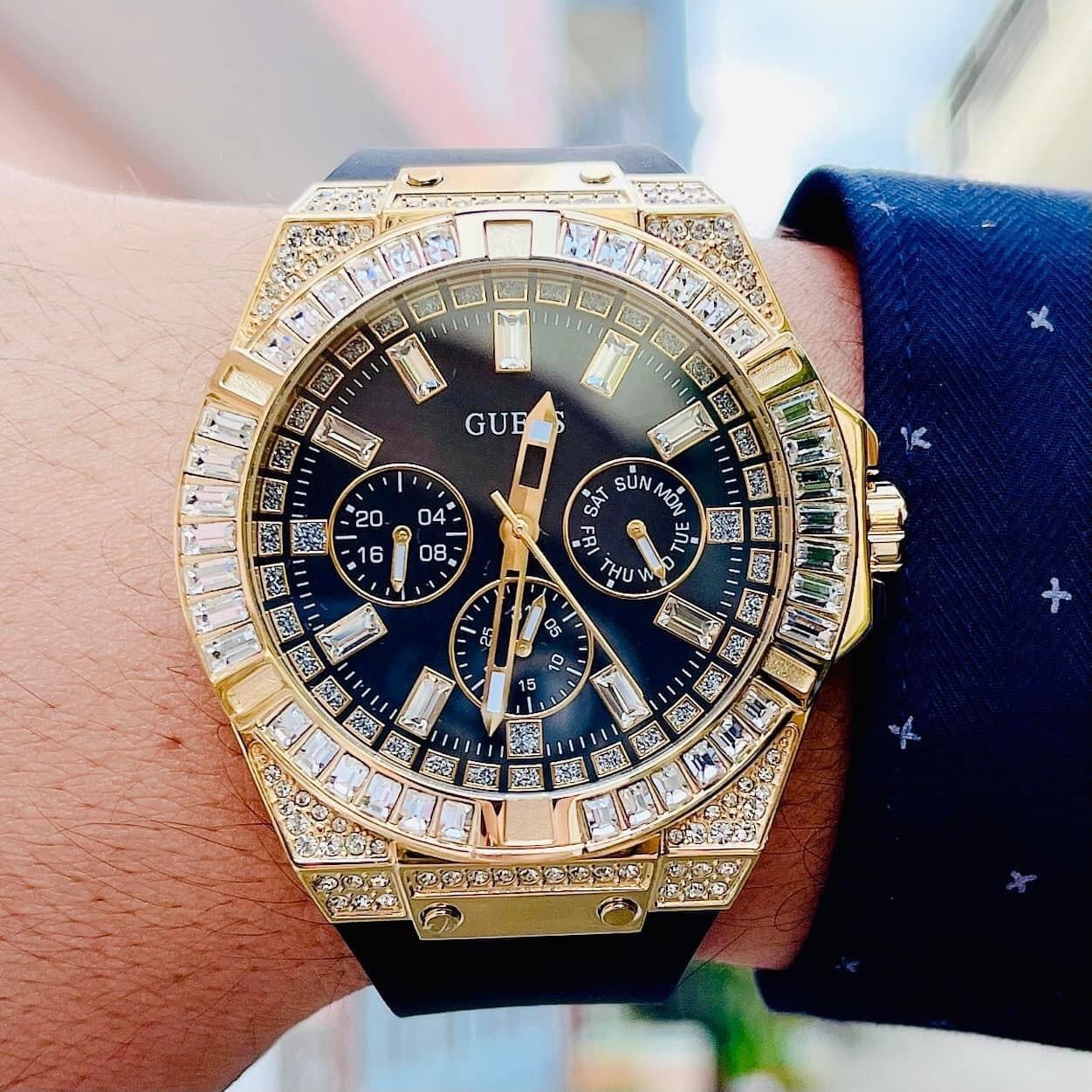 Đồng Hồ Guess Rigor |Cặp Đôi |Đính Đá Vàng Gold |Dây Cao Su Đen |Size 47x38mm |donghogiatot.vn