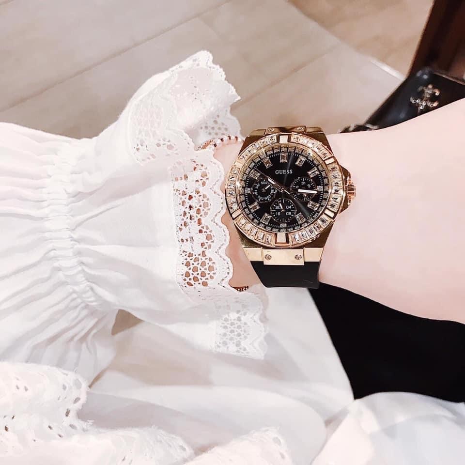 Đồng Hồ Guess Rigor |Cặp Đôi |Đính Đá Vàng Gold |Dây Cao Su Đen |Size 47x38mm |donghogiatot.vn