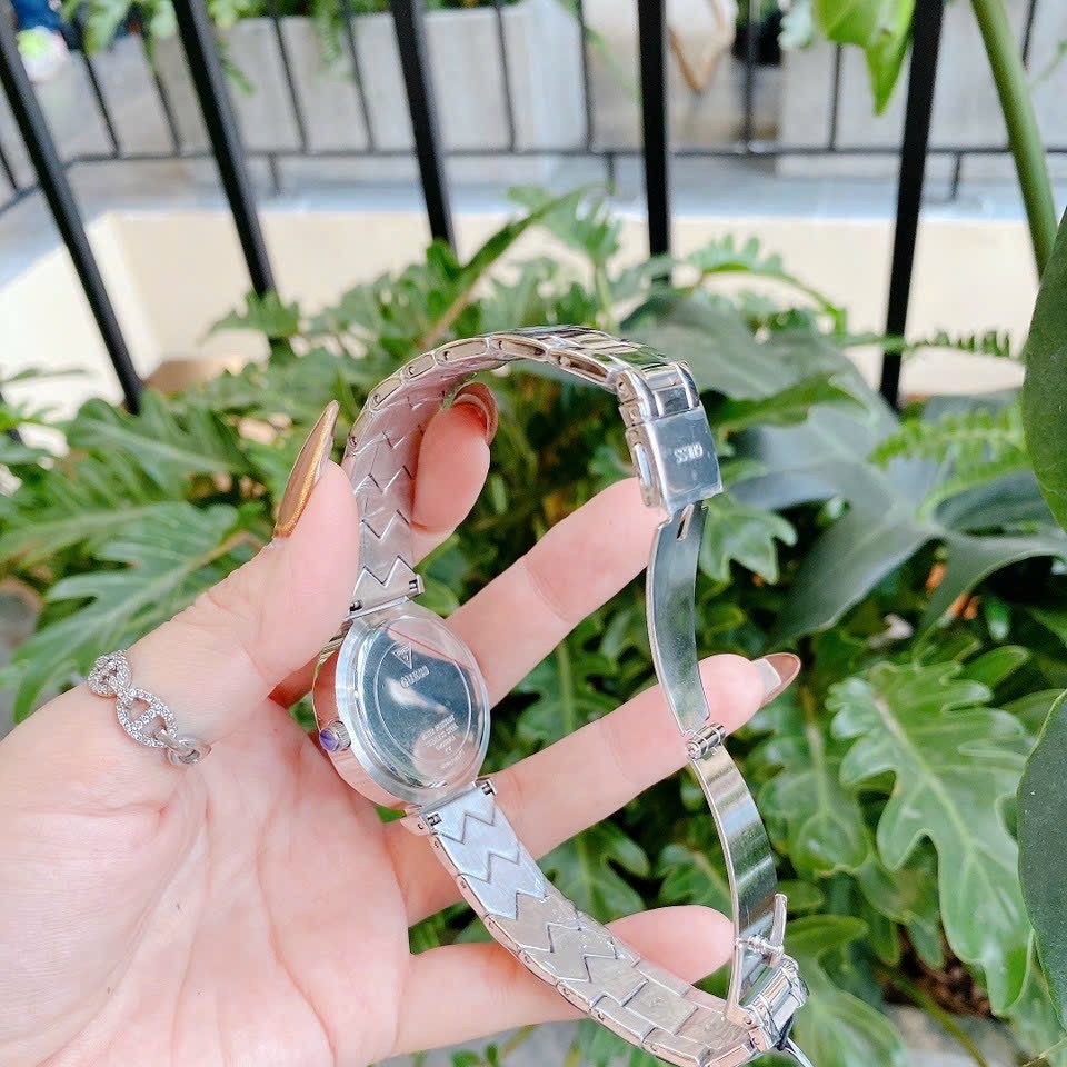 Đồng Hồ Guess Rumour |Nữ Giới |Mặt Đen |Dây Kim Loại Silver |Máy Pin (Quartz) |Size 34mm |donghogiatot.vn