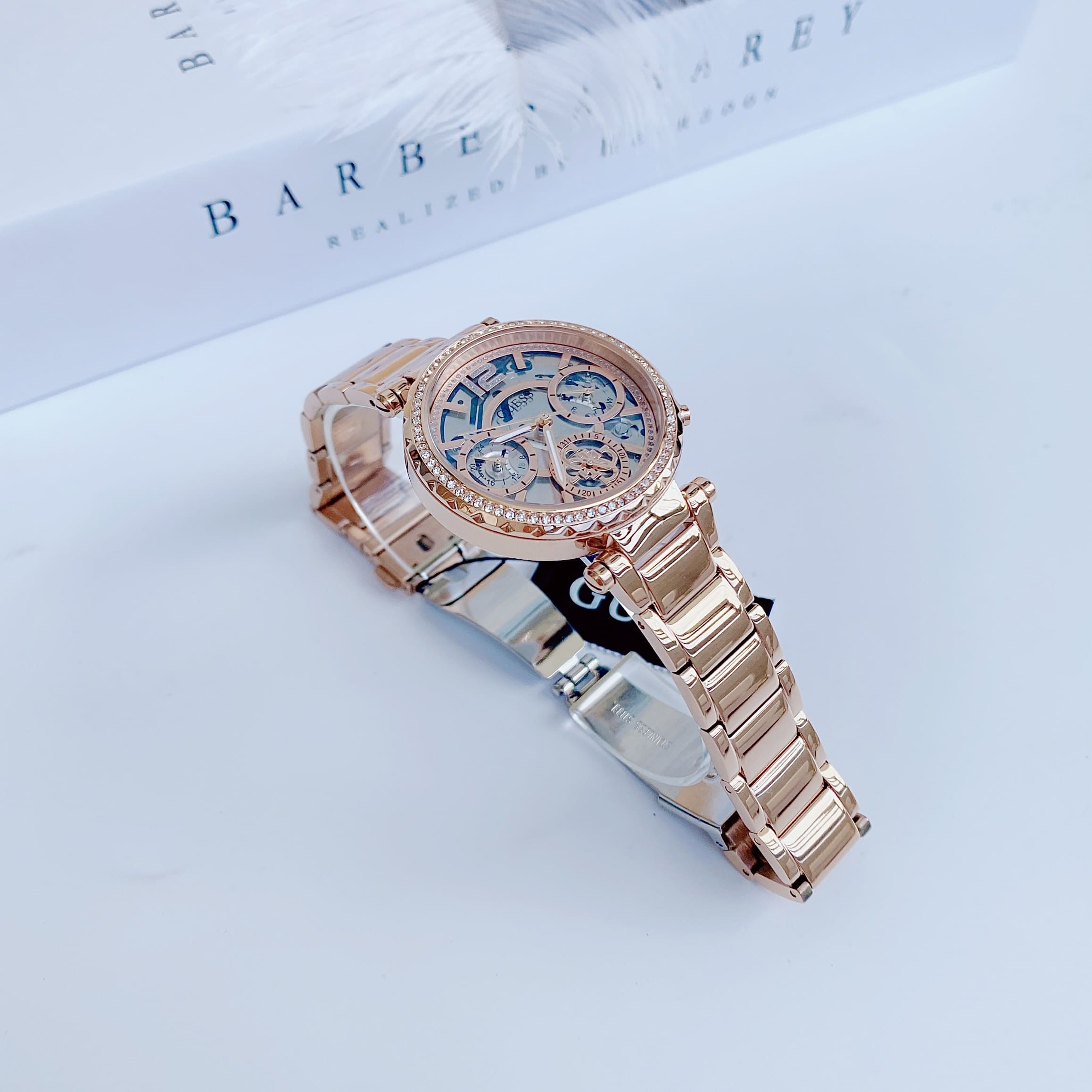 Đồng Hồ Guess Solstice |Nữ Giới |Mặt Đính Đá |Dây Kim Loại Rose Gold |Máy Pin (Quartz) |Size 37mm |donghogiatot.vn