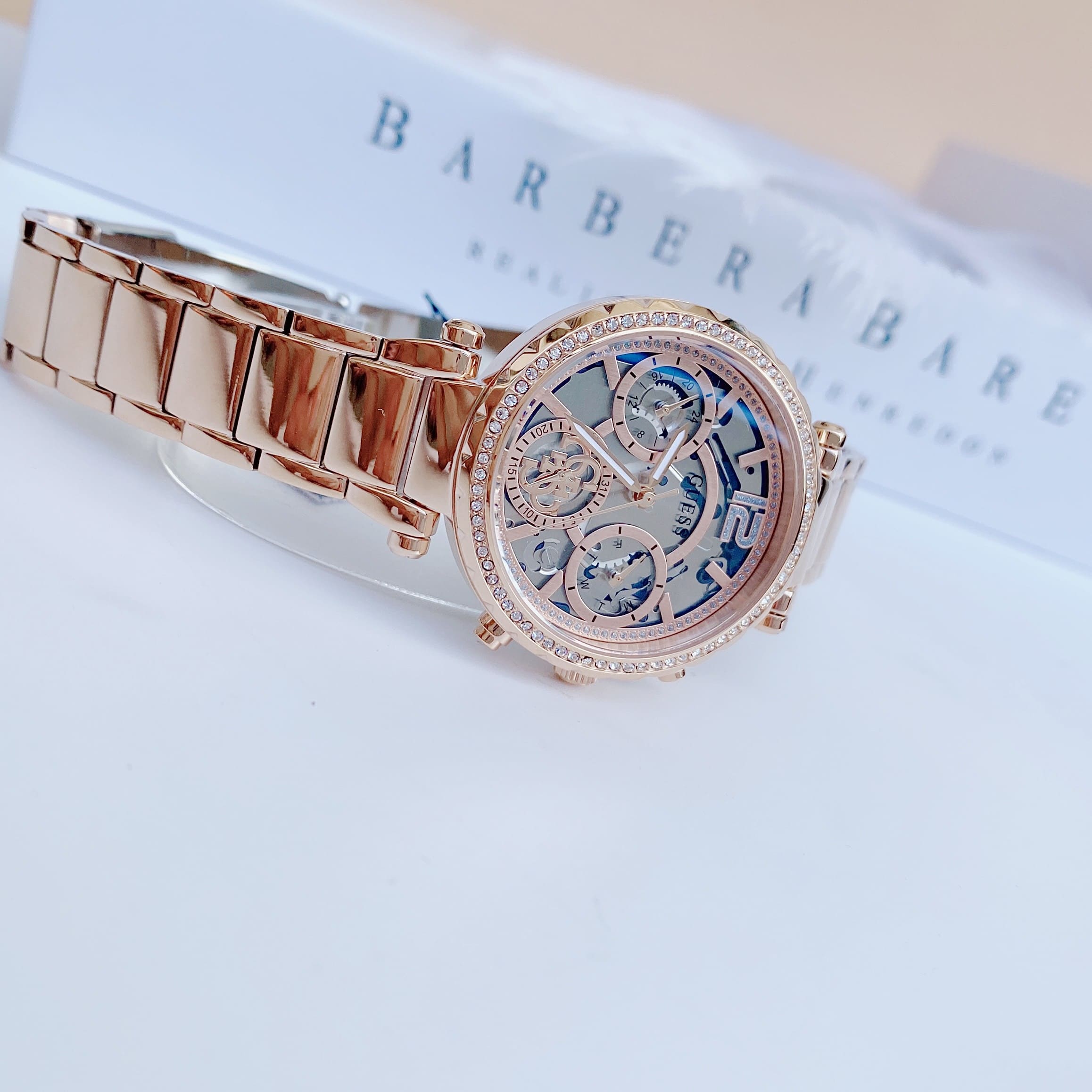Đồng Hồ Guess Solstice |Nữ Giới |Mặt Đính Đá |Dây Kim Loại Rose Gold |Máy Pin (Quartz) |Size 37mm |donghogiatot.vn