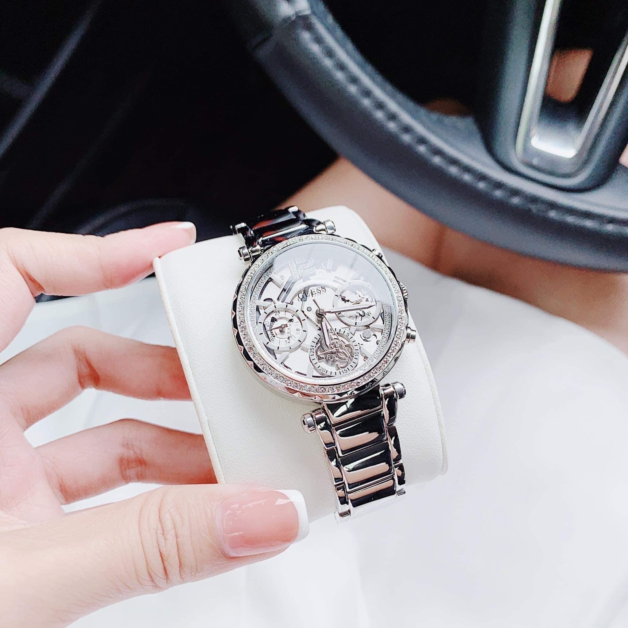 Đồng Hồ Guess Solstice |Nữ Giới |Mặt Đính Đá |Dây Kim Loại Trắng Silver |Máy Pin (Quartz) |Size 37mm |donghogiatot.vn