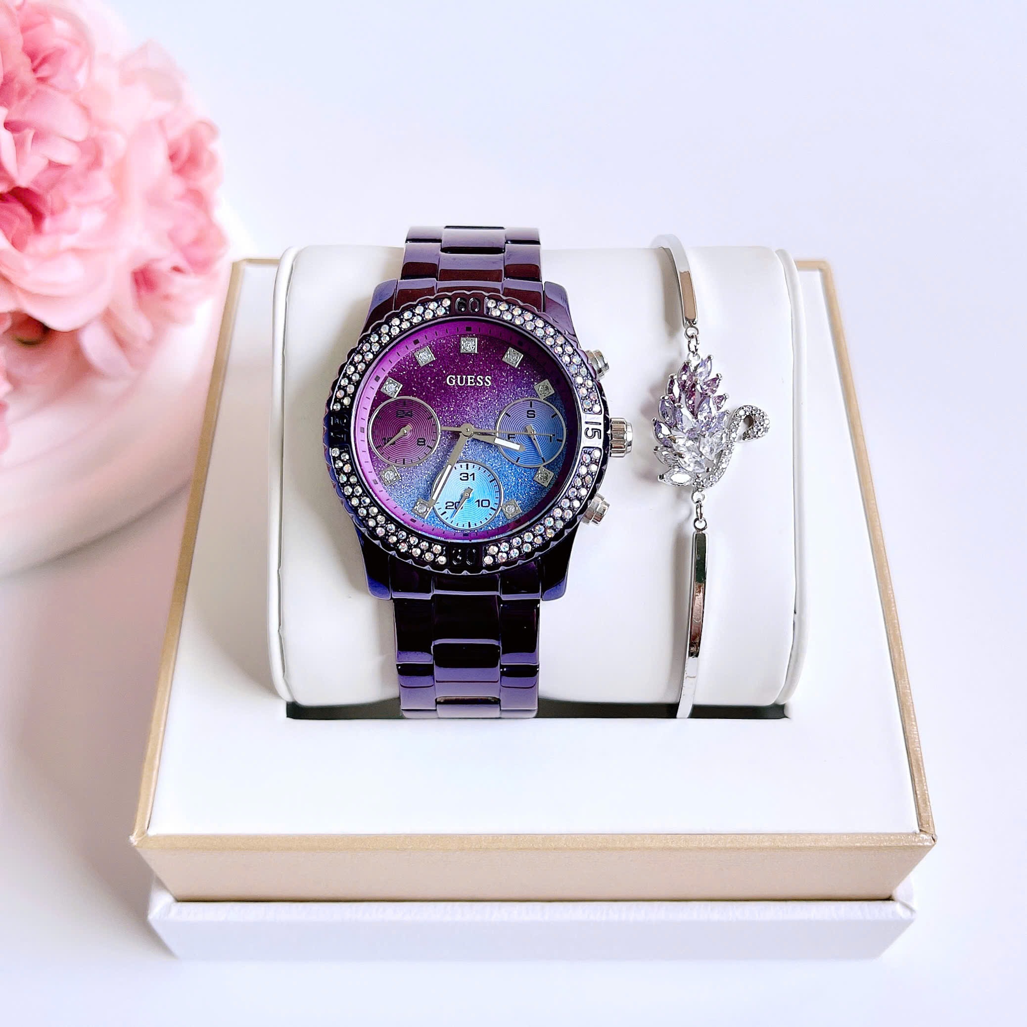 Đồng Hồ Guess Sporty-Purple |Nữ Giới |Đính Đá |Dây Kim Loại Màu Tím |Máy Pin (Quartz) |Size 38mm |donghogiatot.vn