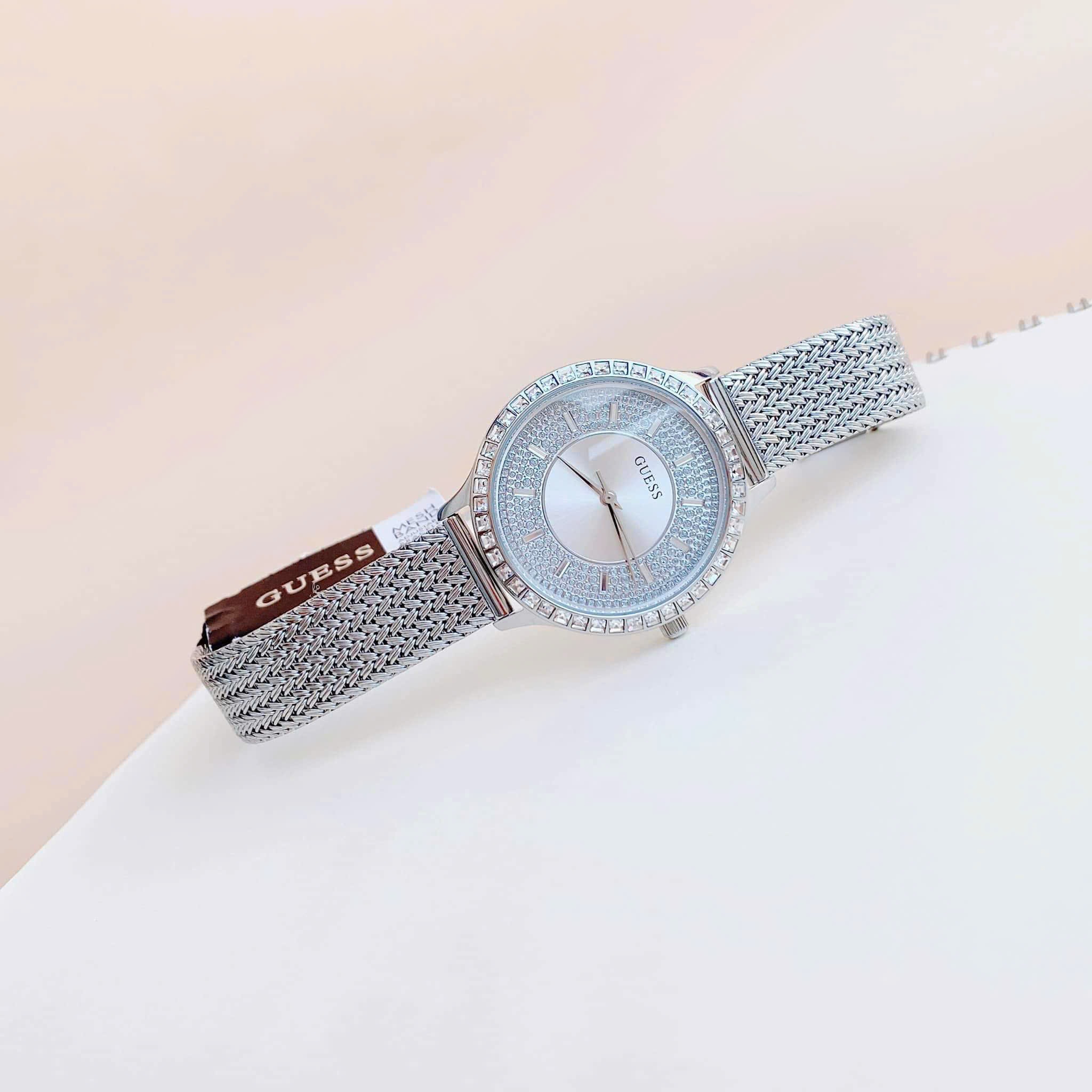 Đồng Hồ Guess Willow |Nữ Giới |Đính Đá |Dây Lưới Trắng Silver |Máy Pin (Quartz) |Size 38mm |donghogiatot.vn
