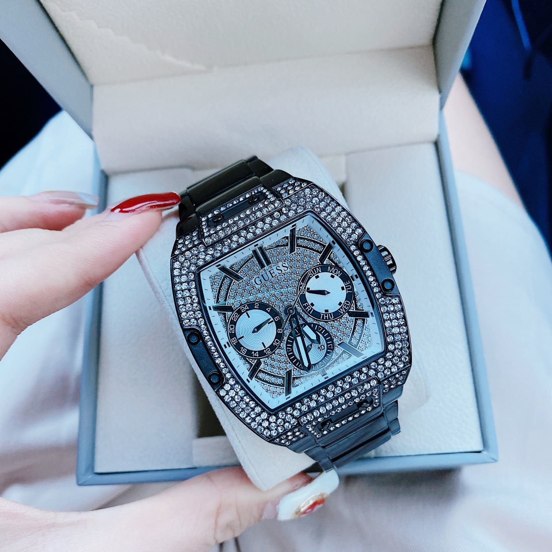 Đồng Hồ Guess Phoenix |Nam giới |Chronograph |Đính Đá |Dây Kim Loại Đen |Máy Pin (Quartz) |Size 43mm |donghogiatot.vn