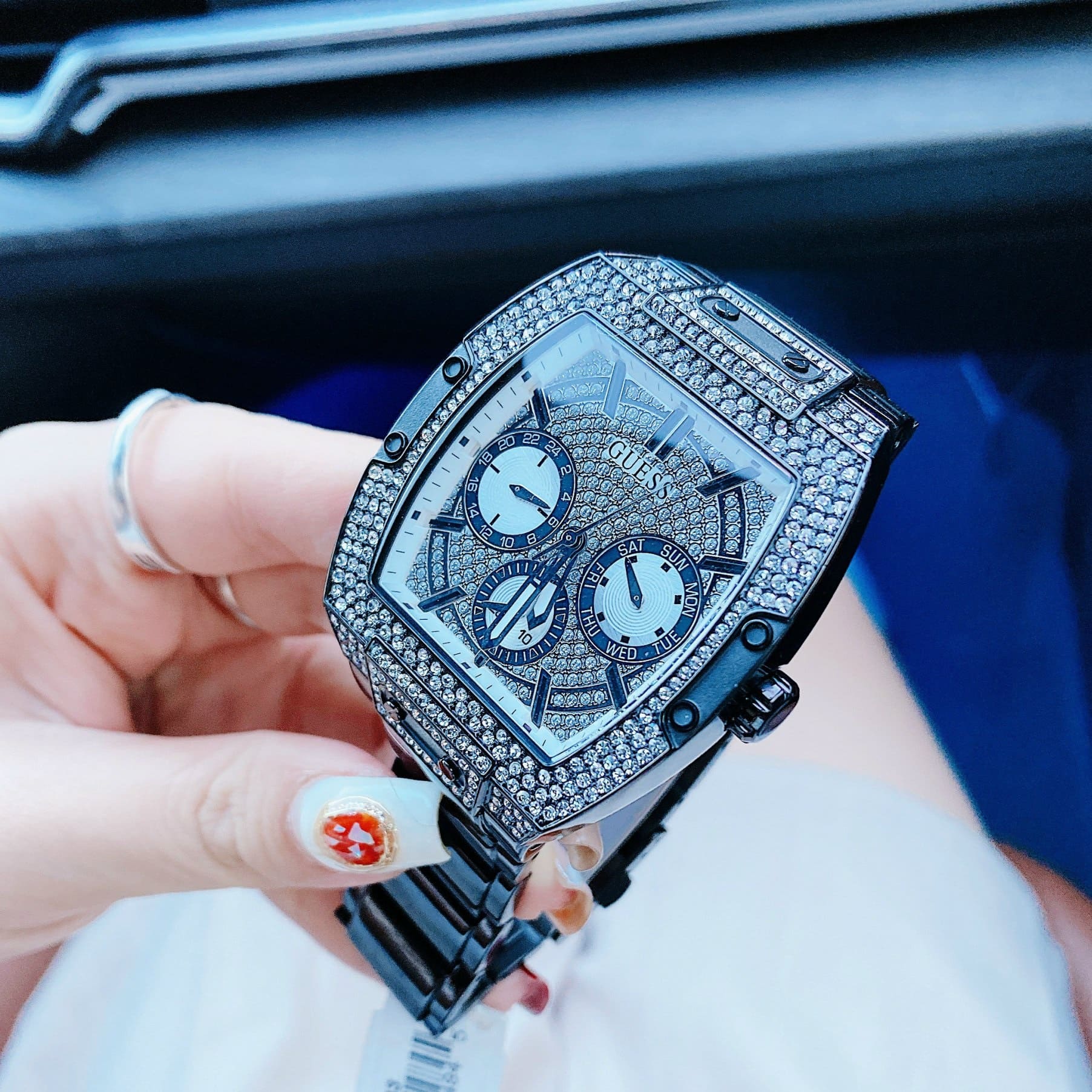 Đồng Hồ Guess Phoenix |Nam giới |Chronograph |Đính Đá |Dây Kim Loại Đen |Máy Pin (Quartz) |Size 43mm |donghogiatot.vn