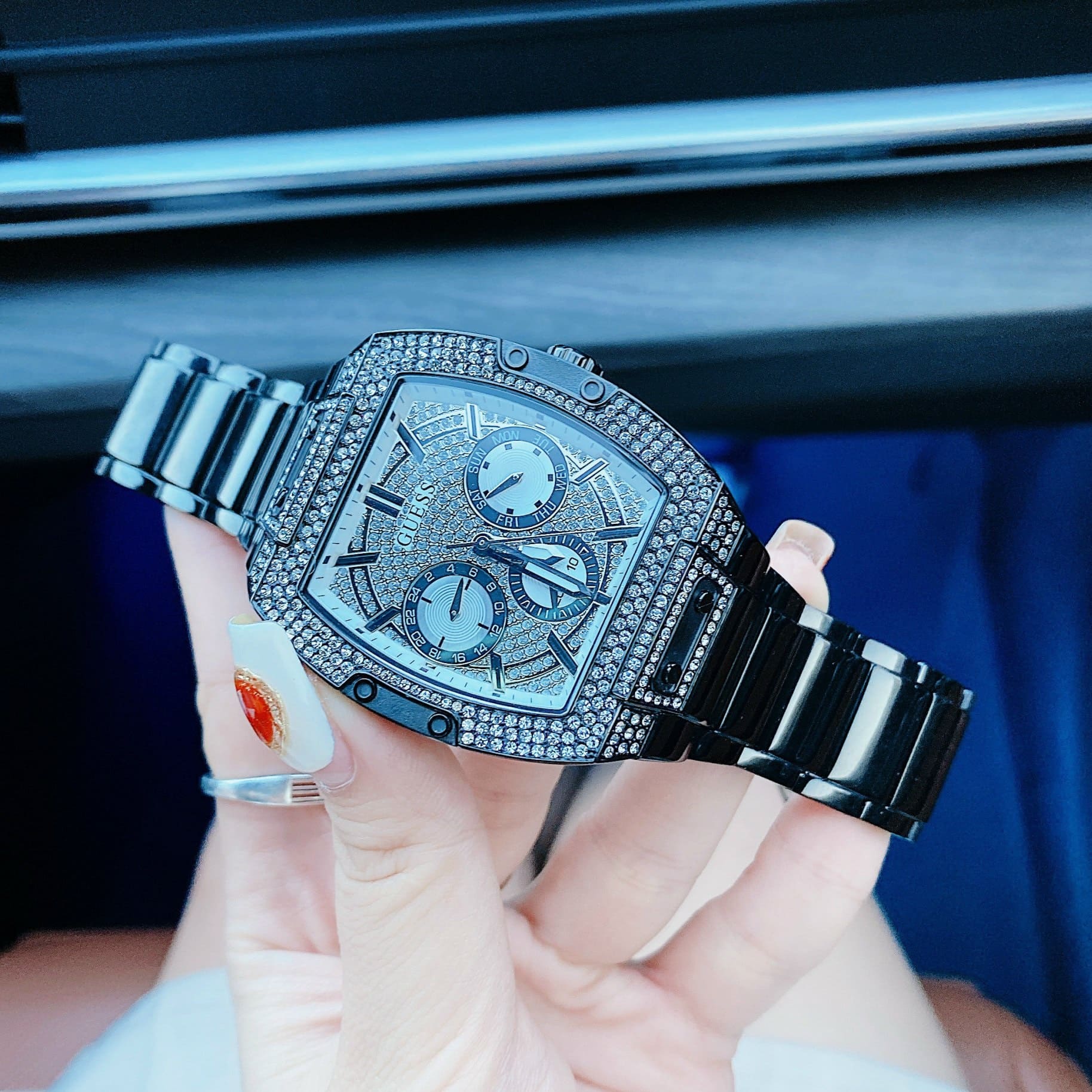 Đồng Hồ Guess Phoenix |Nam giới |Chronograph |Đính Đá |Dây Kim Loại Đen |Máy Pin (Quartz) |Size 43mm |donghogiatot.vn