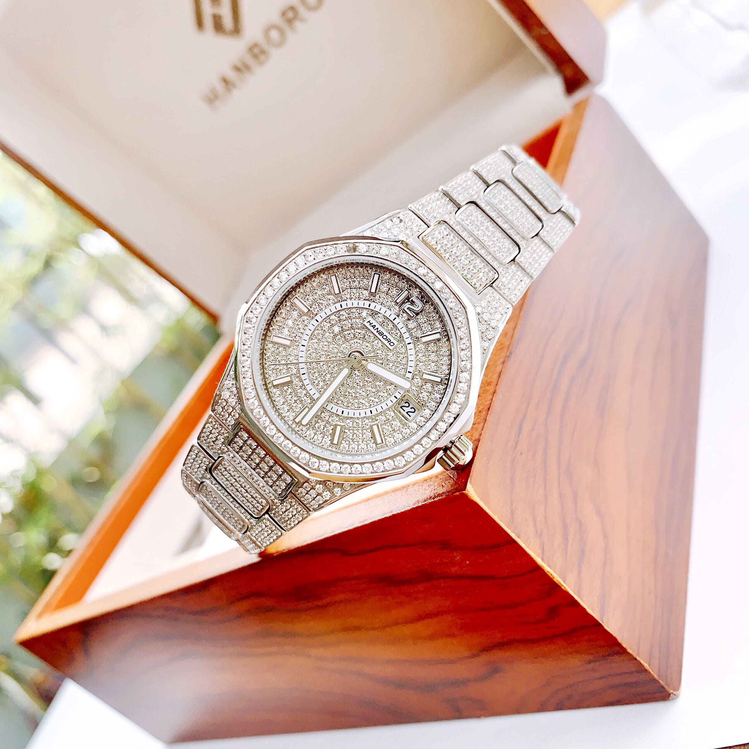 Đồng Hồ Hanboro Full Đá Swarovski  |Nữ Giới |Trắng Silver |Dây Kim Loại |Máy Pin (Quartz) |Size 34mm |donghogiatot.vn