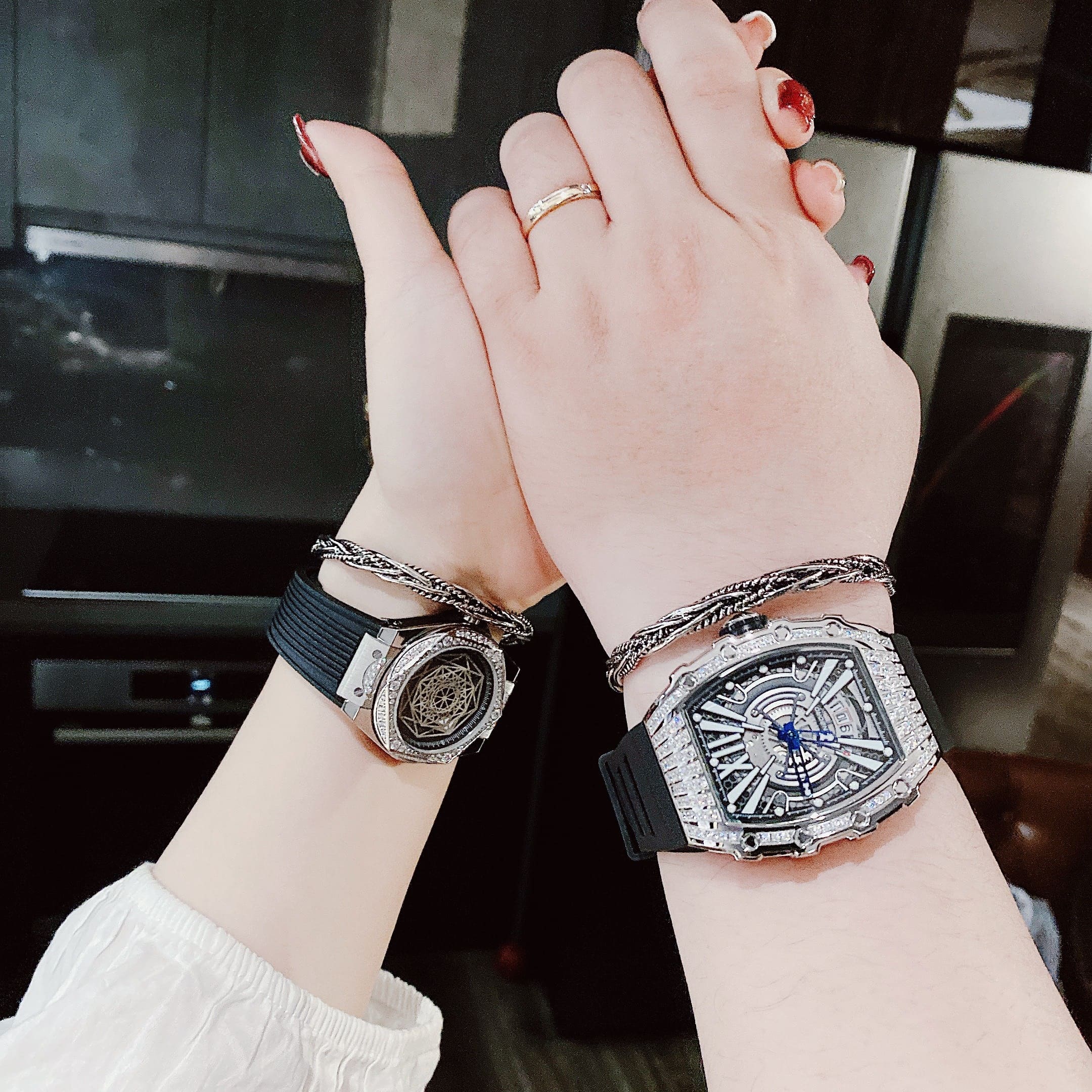 Đồng Hồ Hanboro Lịch Ngày |Cặp Đôi |Đính Đá |Silver |Dây Cao Su Đen |donghogiatot.vn