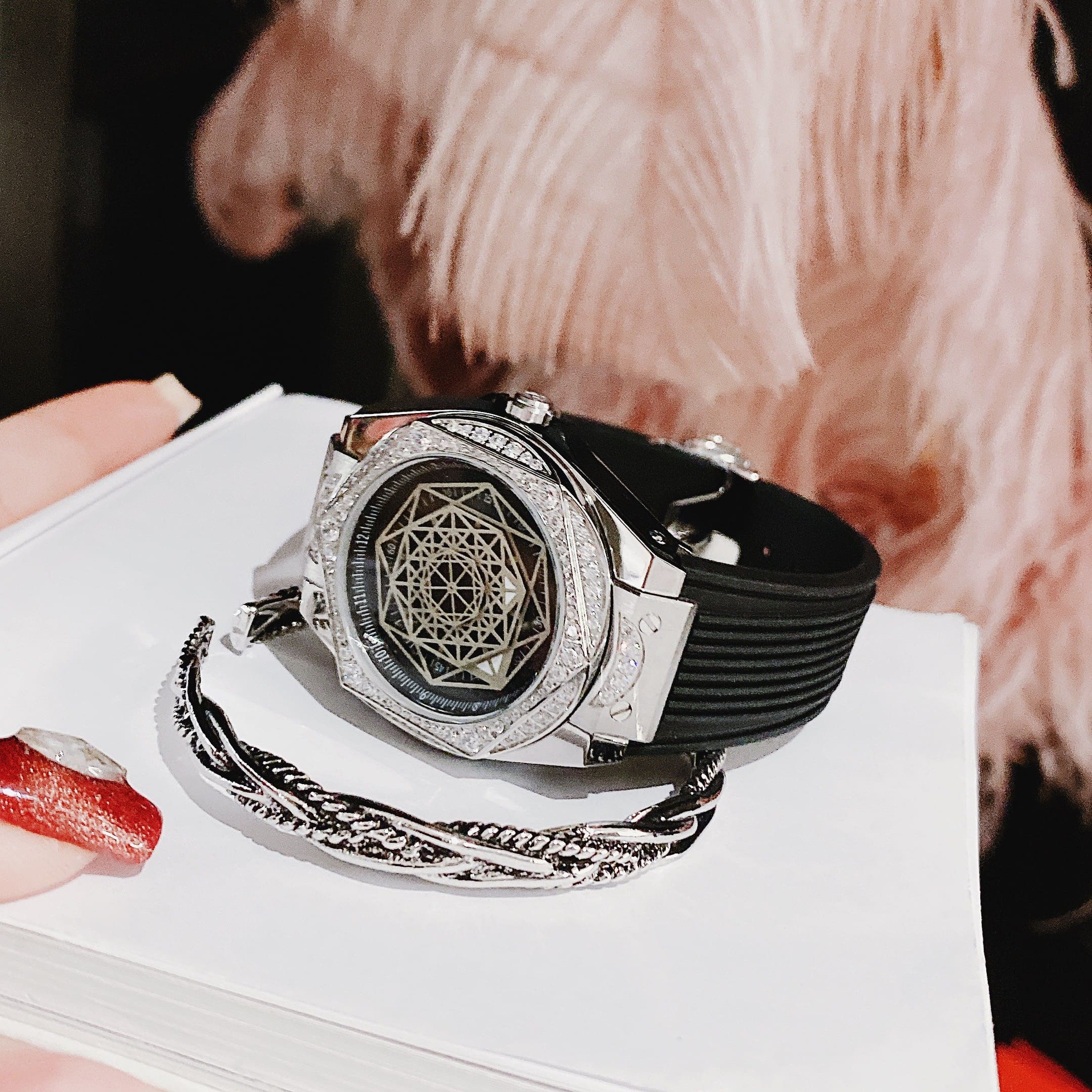 Đồng Hồ Hanboro Lịch Ngày |Cặp Đôi |Đính Đá |Silver |Dây Cao Su Đen |donghogiatot.vn