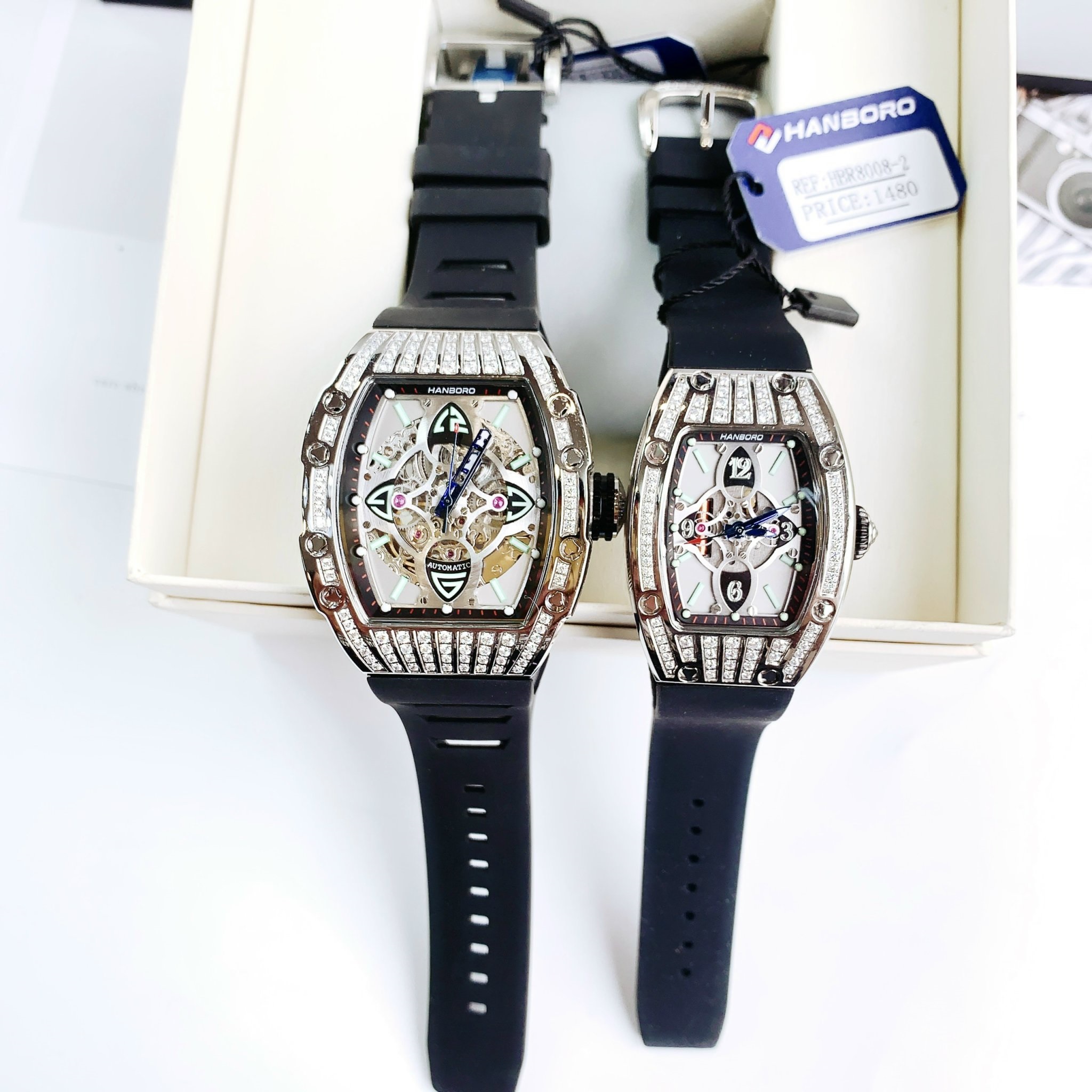 Đồng Hồ Hanboro Mặt Oval |Cặp Đôi |Đính Đá Swarovski |Trắng Silver |Dây Cao Su Đen |Size36x50mm |donghogiatot.vn