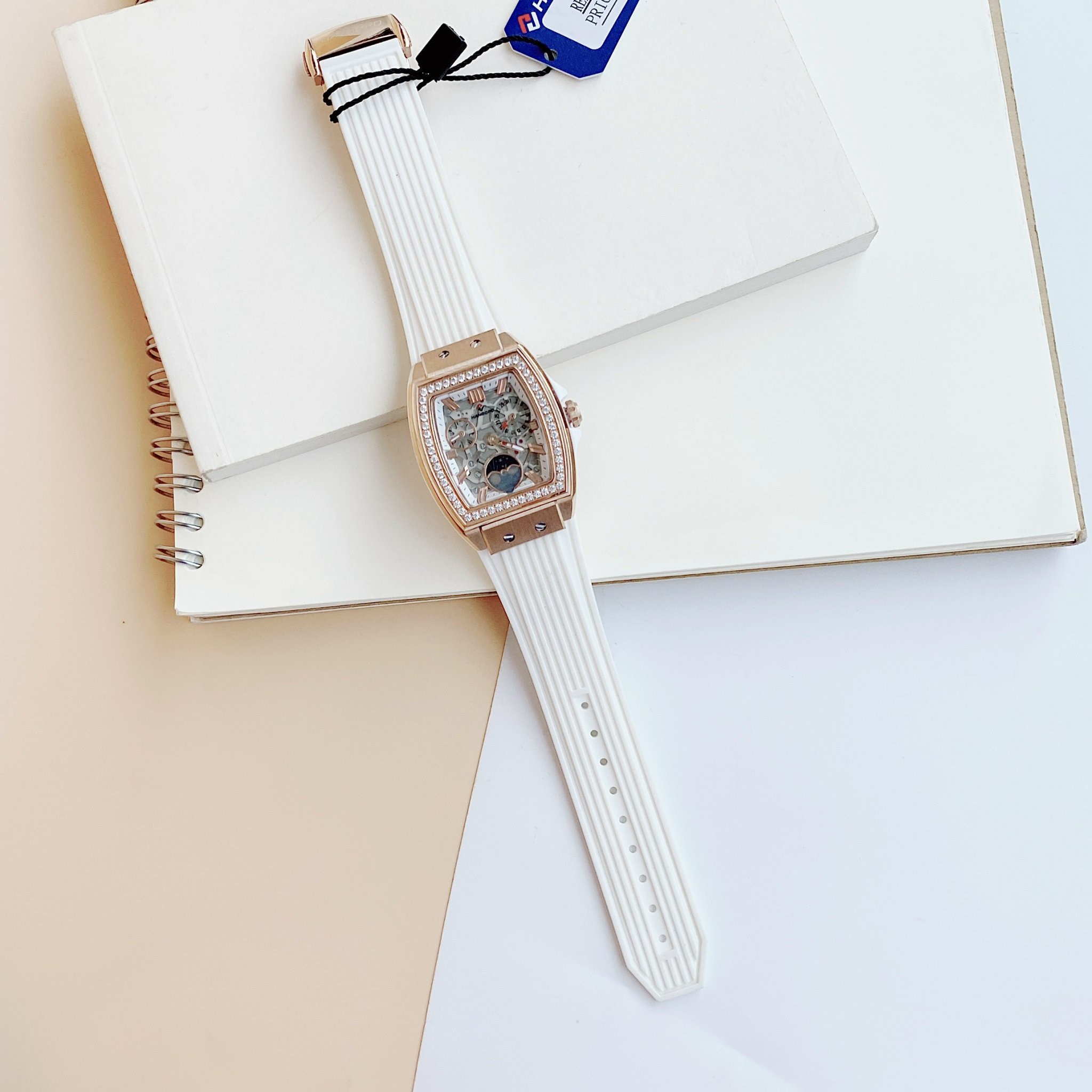 Đồng Hồ Hanboro Moonphase |Nữ Giới |Rose Gold |Mặt Chữ Nhật |Dây Silicone Trắng |Máy Pin |Size 32x36mm |donghogiatot.vn