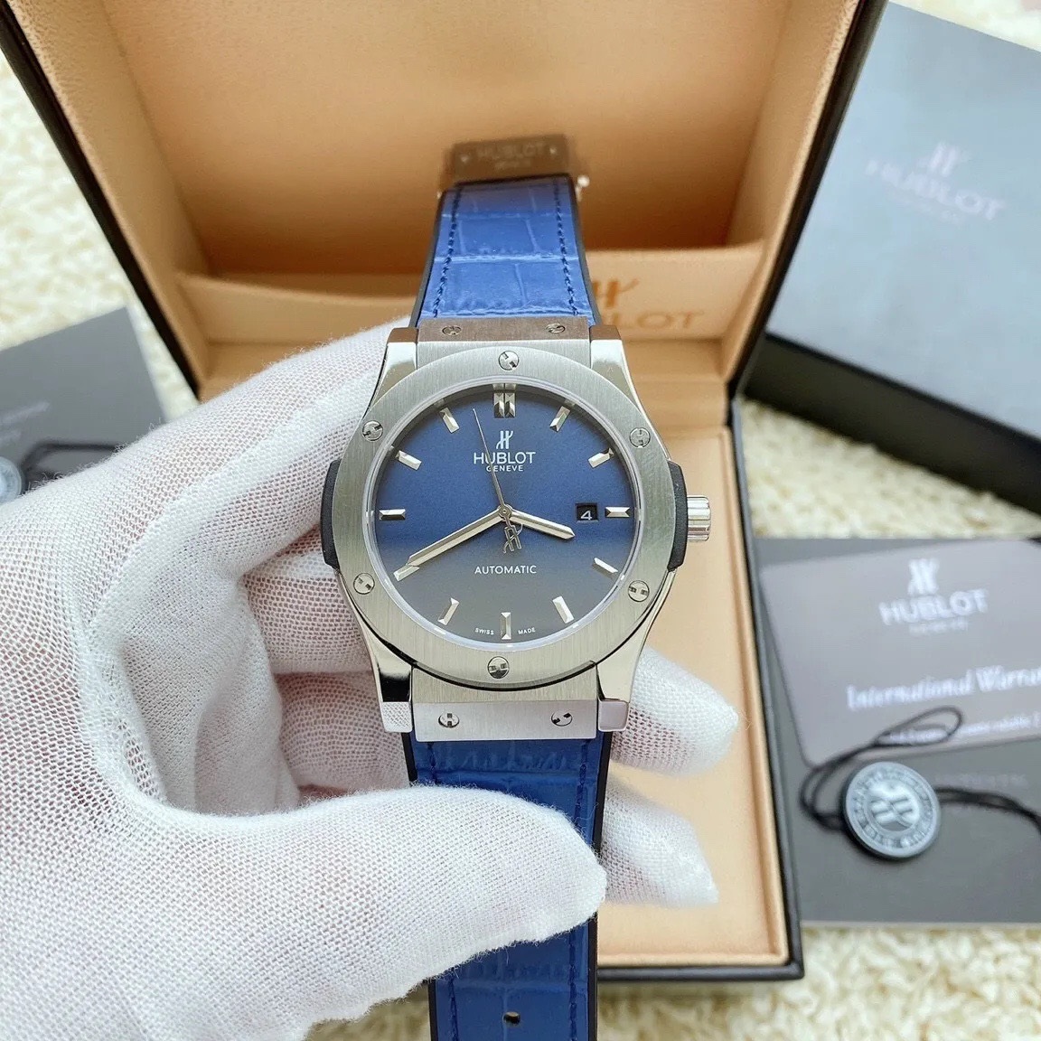 Đồng Hồ Hublot Classic Fusion |Nam Giới |Silver |Dây Da Xanh Bọc Cao Su |Máy Cơ (Automatic) |Size 42mm |donghogiatot.vn