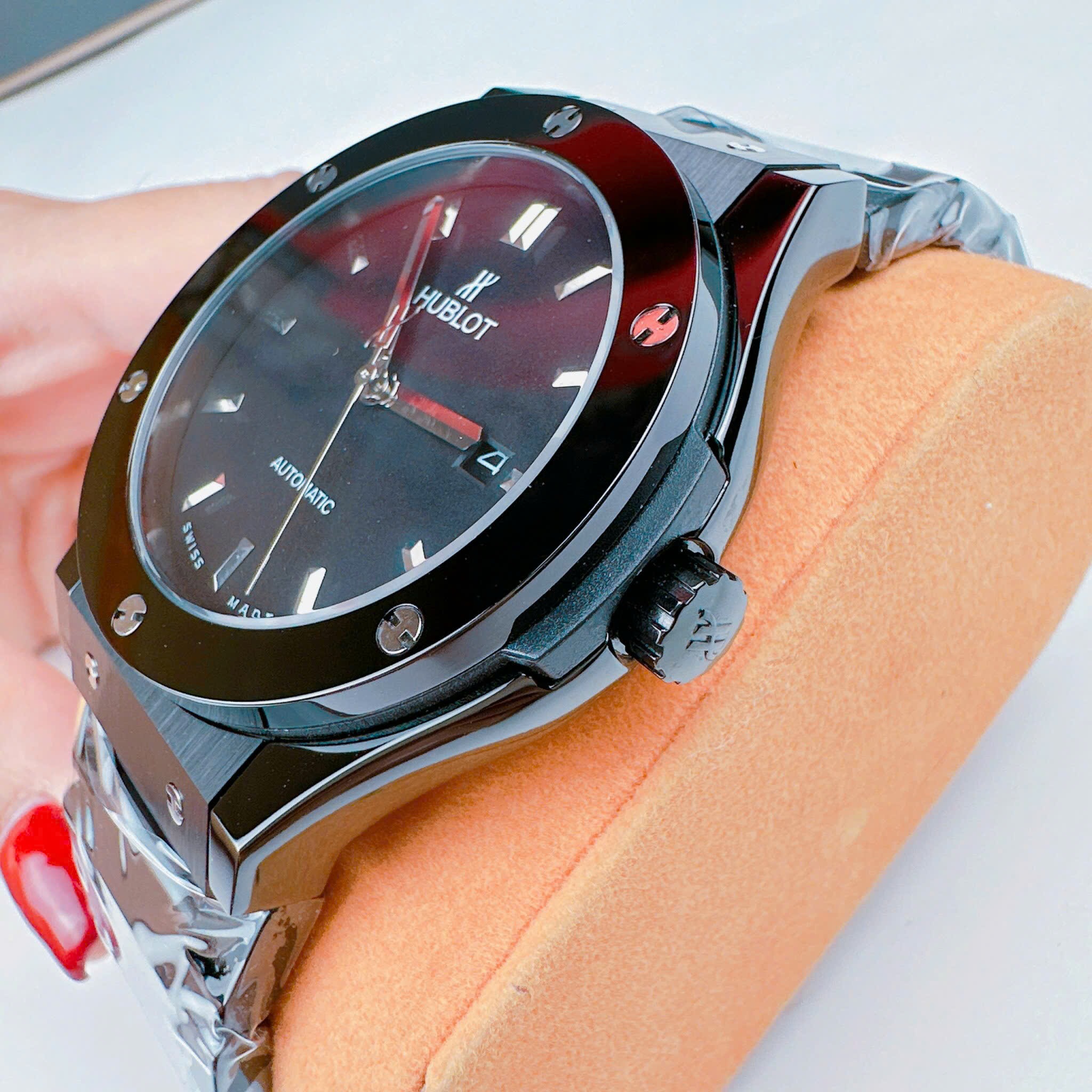 Đồng Hồ Hublot Classic Fusion |Nam Giới |Dây Kim Loại Full Đen |Máy Tự Động (Automatic) |Size 42mm |donghogiatot.vn