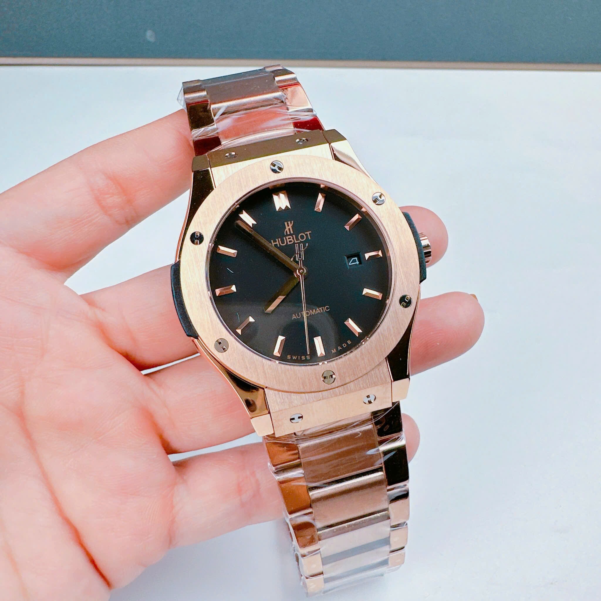 Đồng Hồ Hublot Classic Fusion |Nam Giới |Mặt Đen |Dây Kim Loại Rose Gold |Máy Tự Động (Automatic) |Size 42mm |donghogiatot.vn