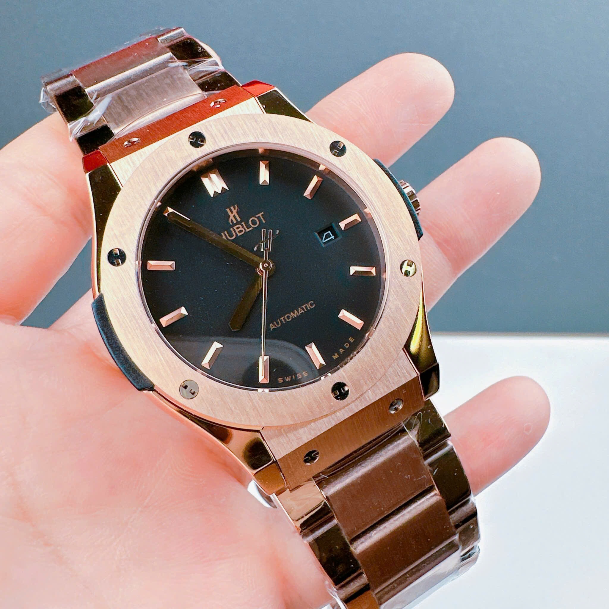 Đồng Hồ Hublot Classic Fusion |Nam Giới |Mặt Đen |Dây Kim Loại Rose Gold |Máy Tự Động (Automatic) |Size 42mm |donghogiatot.vn