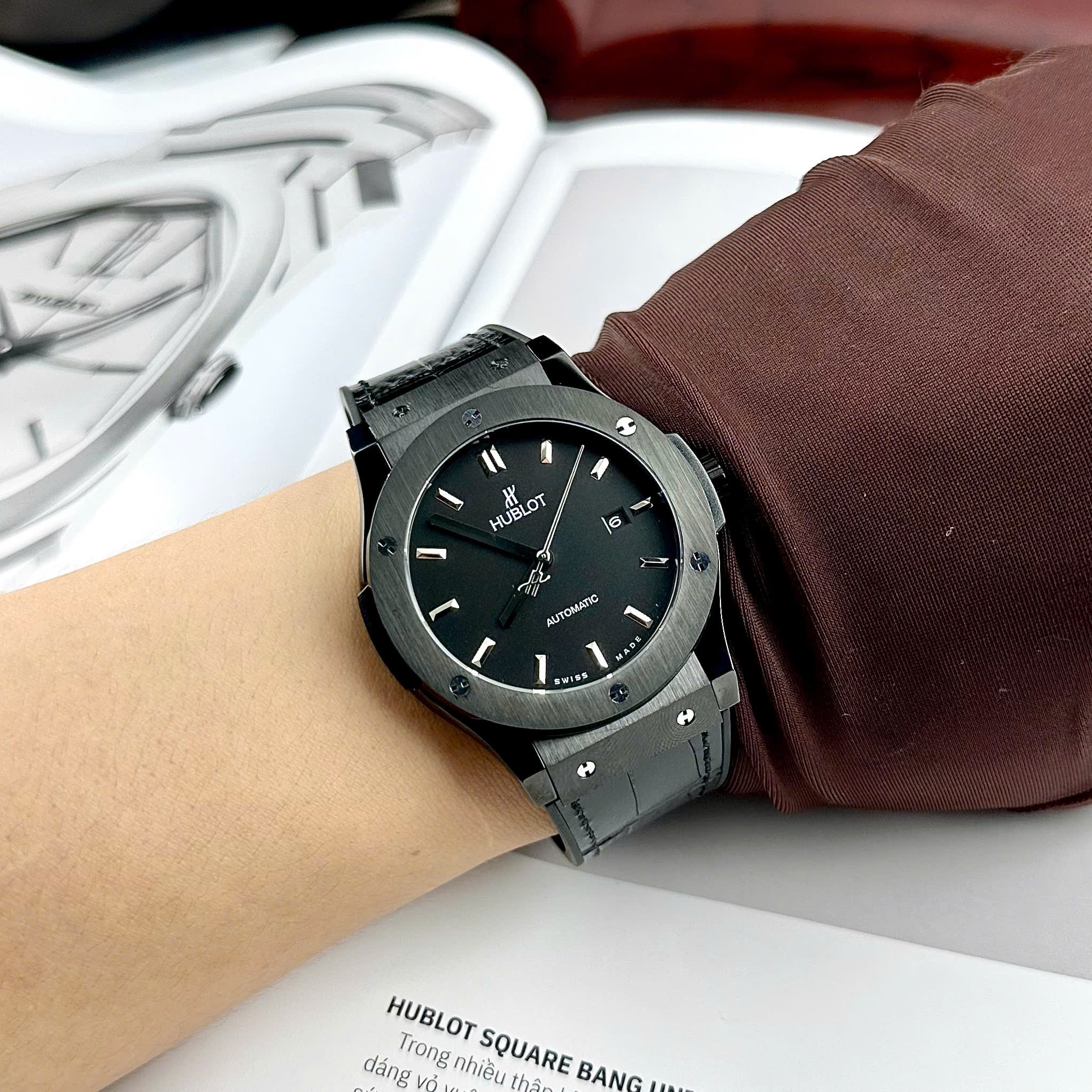 Đồng Hồ Hublot Classic Fusion |Nam Giới |Full Đen |Dây Da Bọc Cao Su |Máy Cơ (Automatic) |Size 42mm |donghogiatot.vn