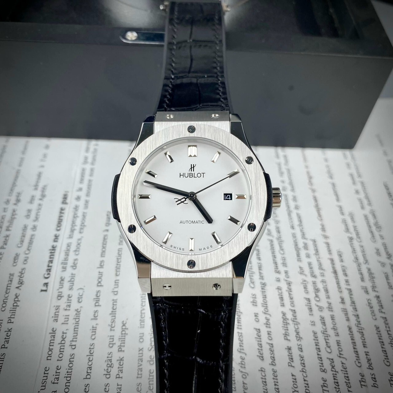 Đồng Hồ Hublot Classic Fusion |Nam Giới |Mặt Trắng |Dây Da Bọc Cao Su |Máy Cơ (Automatic) |Size 42mm |donghogiatot.vn