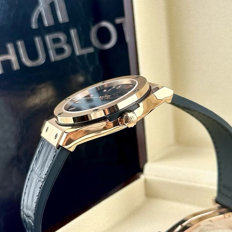 Đồng Hồ Hublot Classic Fusion |Nam Giới |Rose Gold |Dây Da Bọc Cao Su |Máy Cơ (Automatic) |Size 42mm |donghogiatot.vn