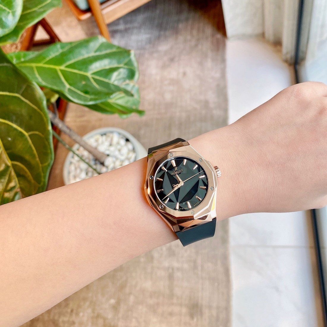 Đồng Hồ Hublot Classic Orlinski |Nam Giới |Rose Gold |Dây Silicone Đen |Máy Cơ (Automatic) |Size 42mm |donghogiatot.vn