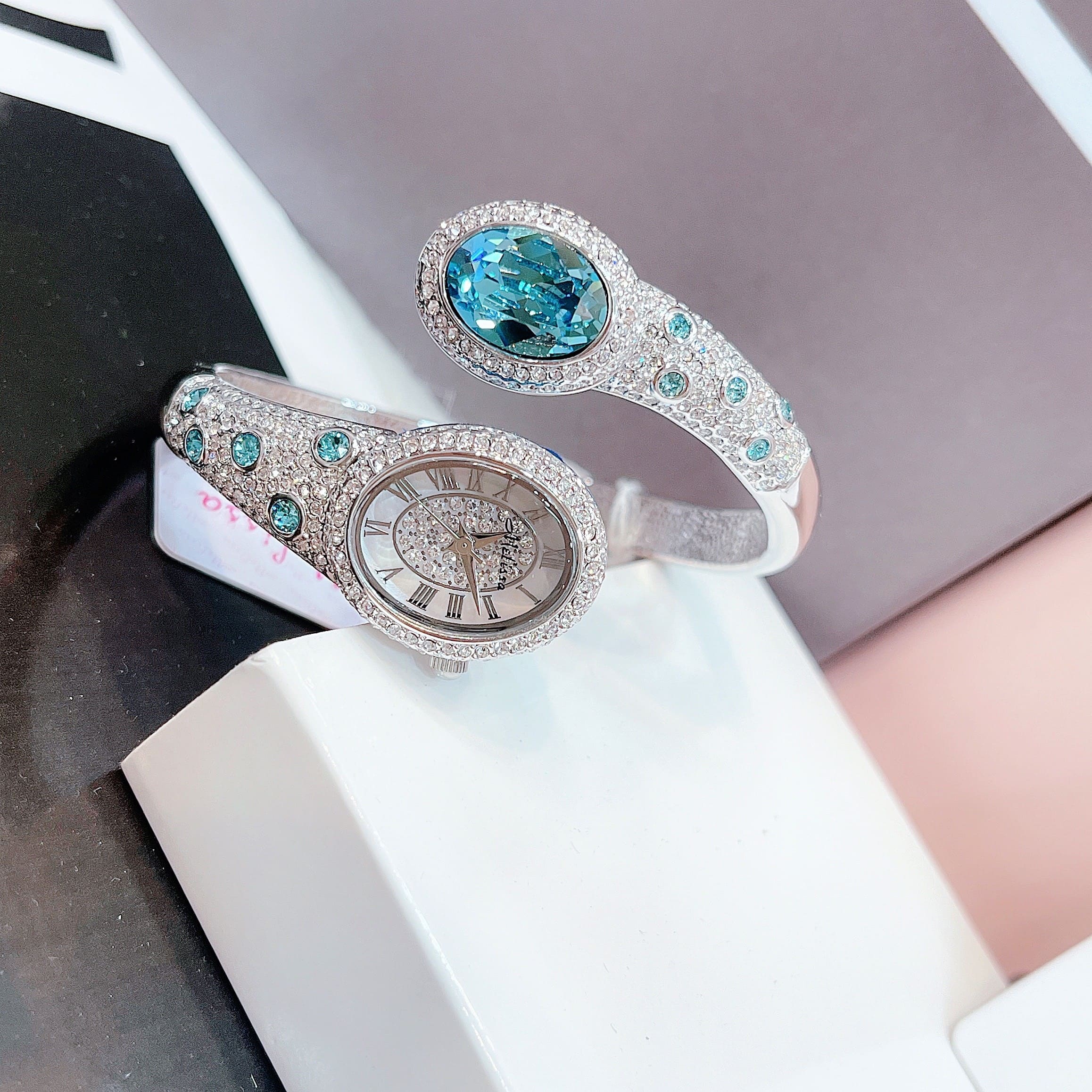 Đồng Hồ Melissa Đầu Rắn |Nữ Giới |Đính Đá Xanh Ngọc |Lắc Tay Silver |Máy Pin (Quartz) |Size 28mm |donghogiatot.vn