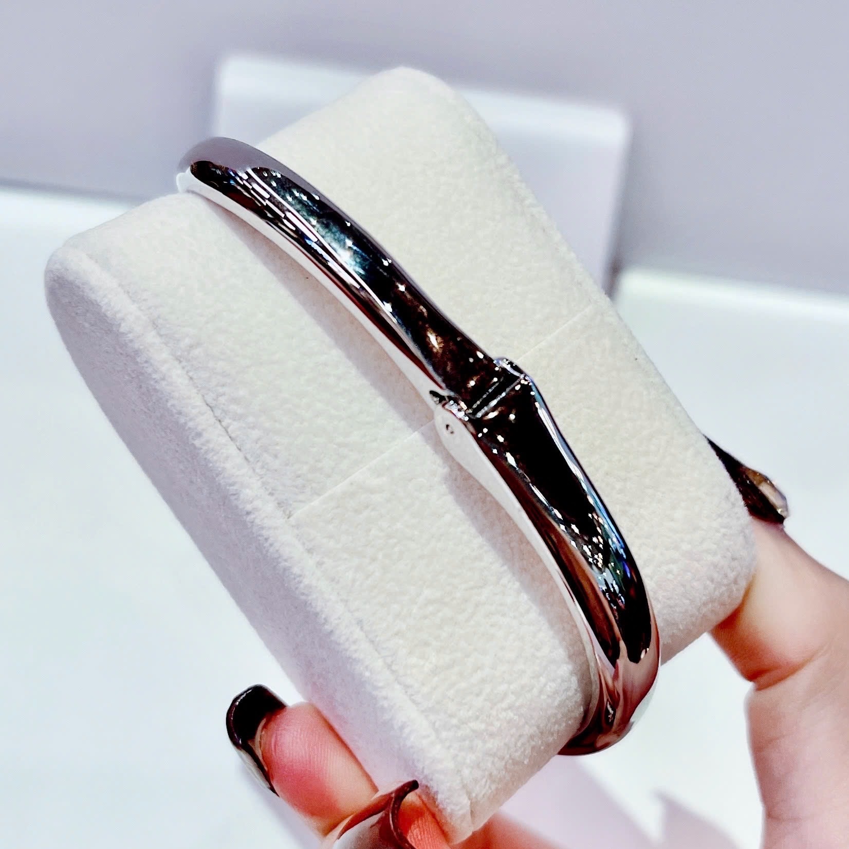 Đồng Hồ Melissa Đầu Rắn |Nữ Giới |Đính Đá Xanh Ngọc |Lắc Tay Silver |Máy Pin (Quartz) |Size 28mm |donghogiatot.vn